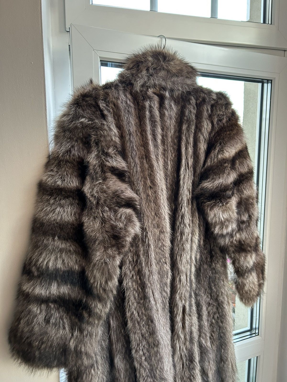Vintage Vintage Raccoon Fur Cloak Avant Garde Archive 90s Rare Size US L / EU 52-54 / 3 - 3 Thumbnail