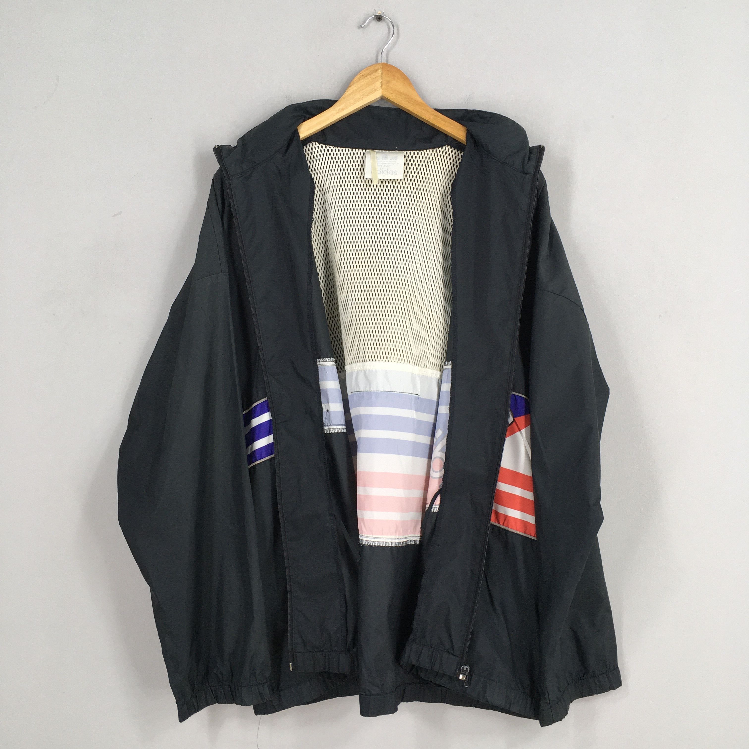 Adidas Vintage Adidas Trefoil Windbreaker Jacket Hoodie XLarge Size US XL / EU 56 / 4 - 5 Thumbnail