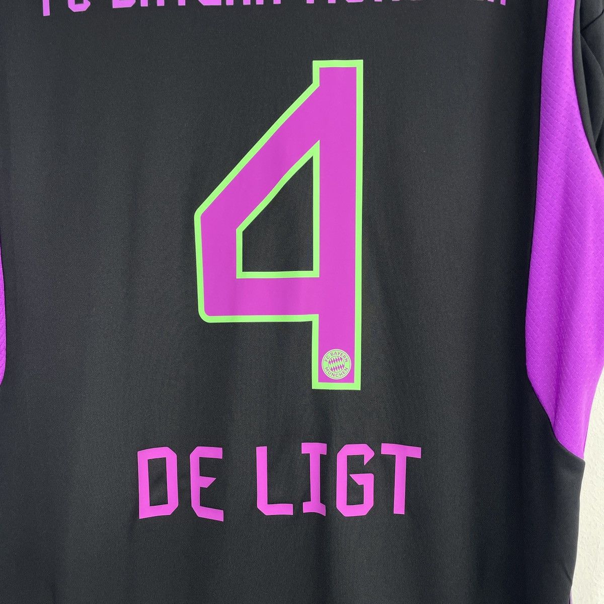 Adidas Bayern Munich Matthijs de Ligt Away Jersey Shirt 2023/2024 Size US L / EU 52-54 / 3 - 5 Thumbnail