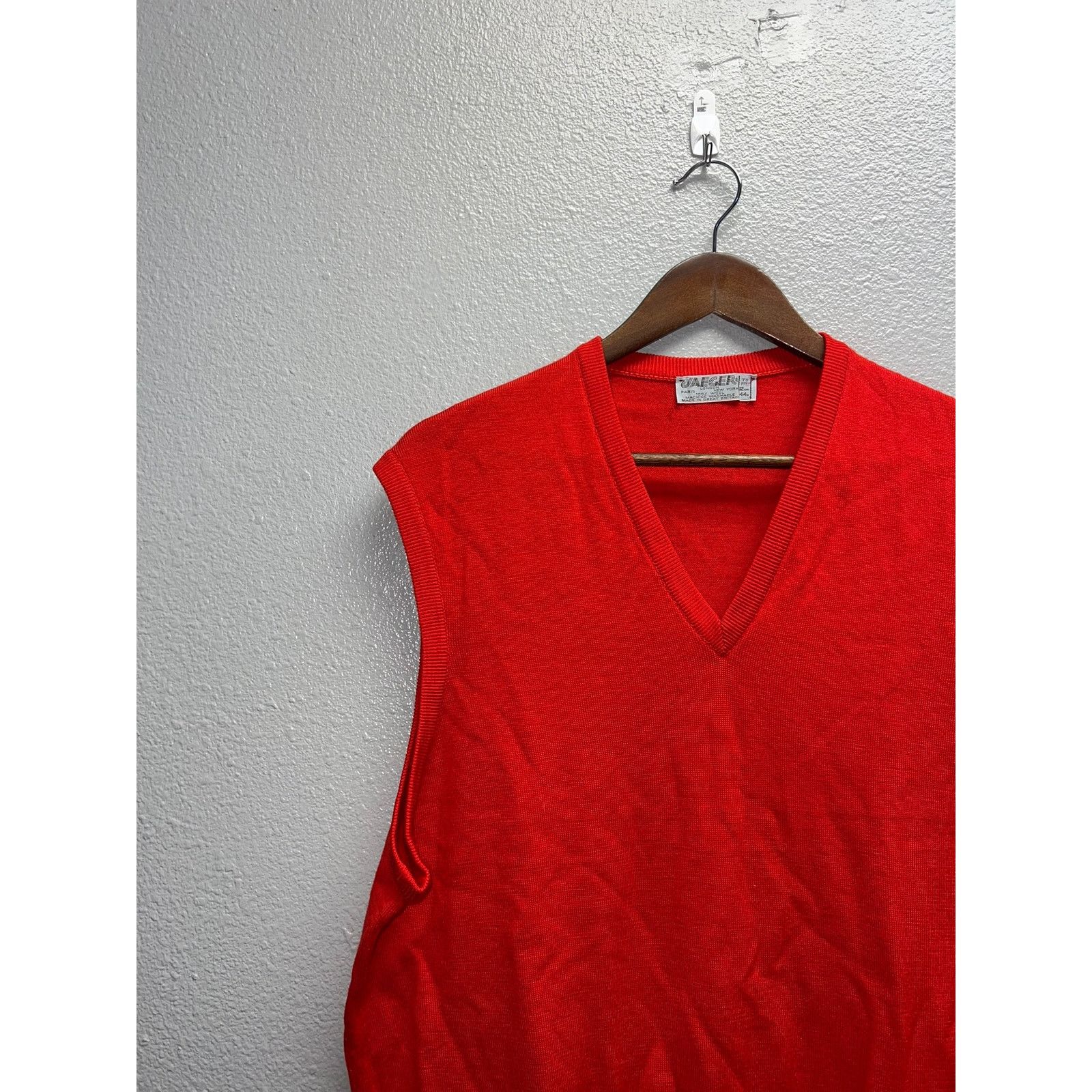 Vintage Vintage Jaeger Sweater Vest Sleeveless London 100% Wool 80s Size US L / EU 52-54 / 3 - 2 Thumbnail