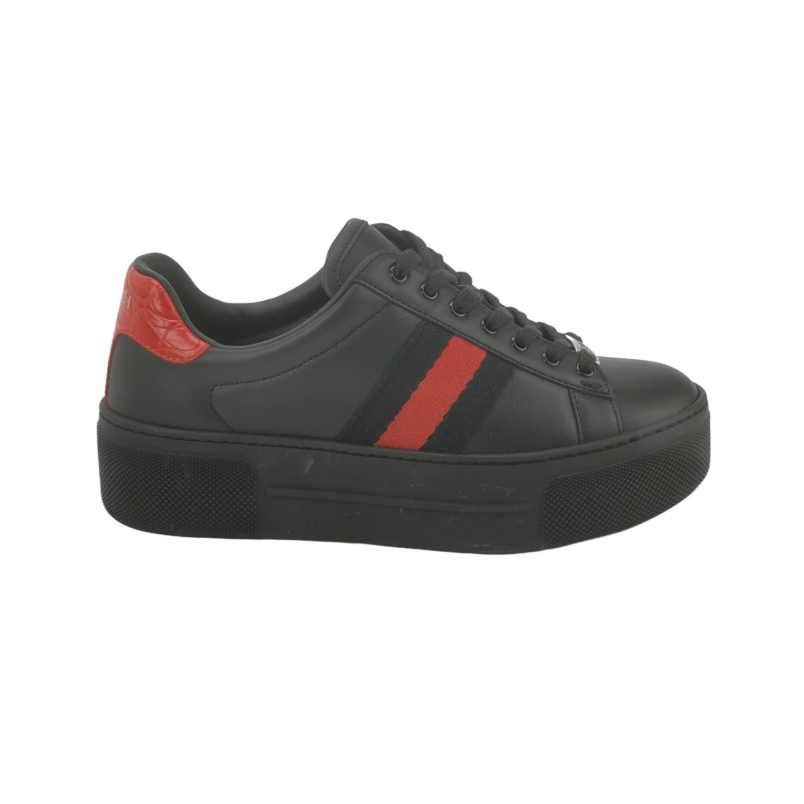 Gucci Gucci Women 5 Lowtop Sneakers Size US 5 / IT 35 - 1 Thumbnail