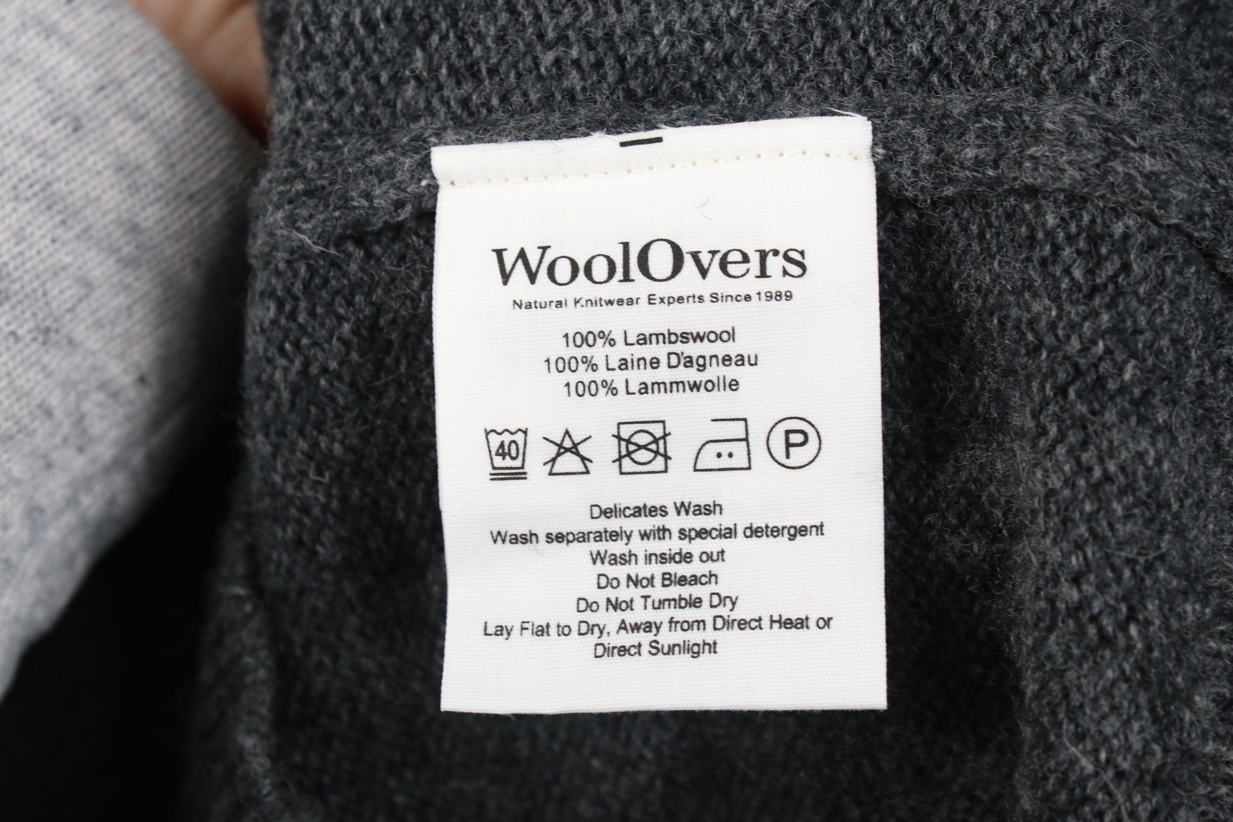 Vintage WoolOvers Wool Overs Wool Knit V-Neck Sweater Heather Gray Size US S / EU 44-46 / 1 - 6 Thumbnail