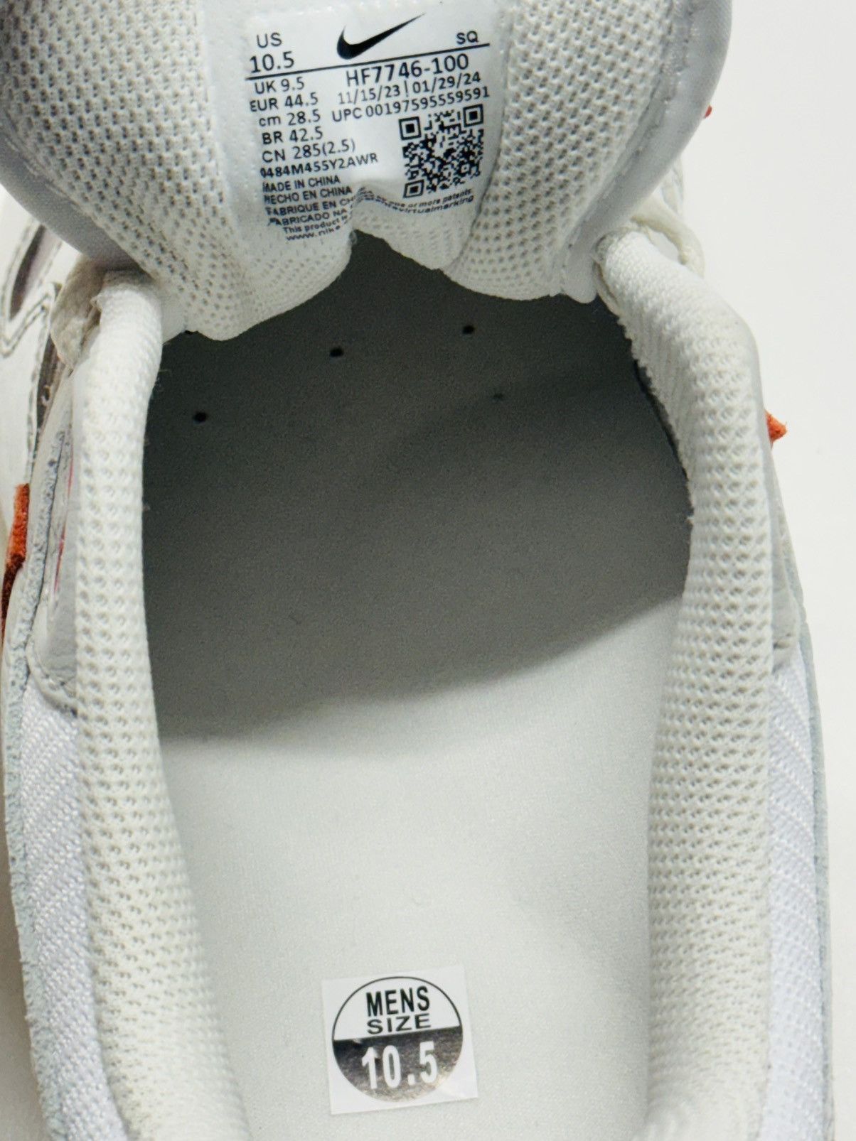 Nike Nike Air Max 1 Premium Metallic Silver/White/ Chile Red Size US 10.5 / EU 43-44 - 7 Thumbnail