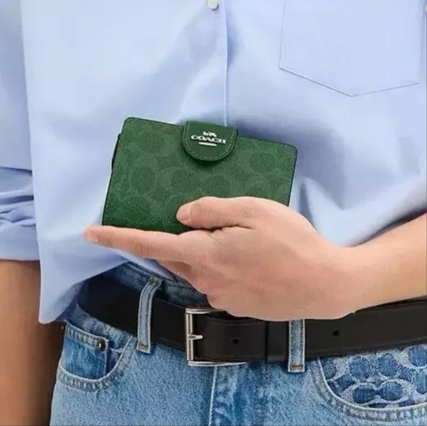 Coach NWT Coach Medium Corner Zip Wallet In Signature Canvas CW786 Size ONE SIZE - 8 Thumbnail