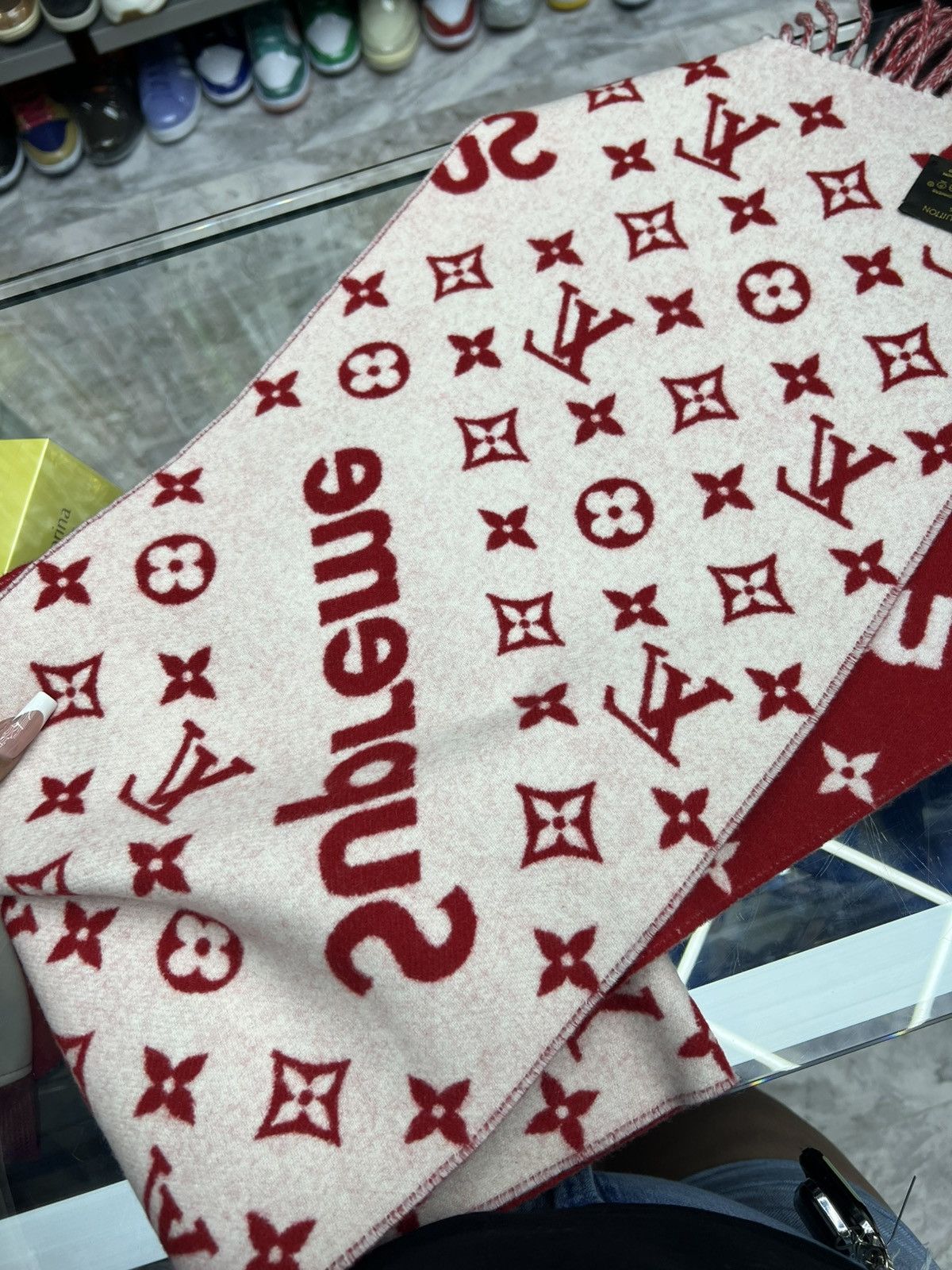Louis Vuitton Louis Vuitton x Supreme Scarf Size ONE SIZE - 6 Thumbnail
