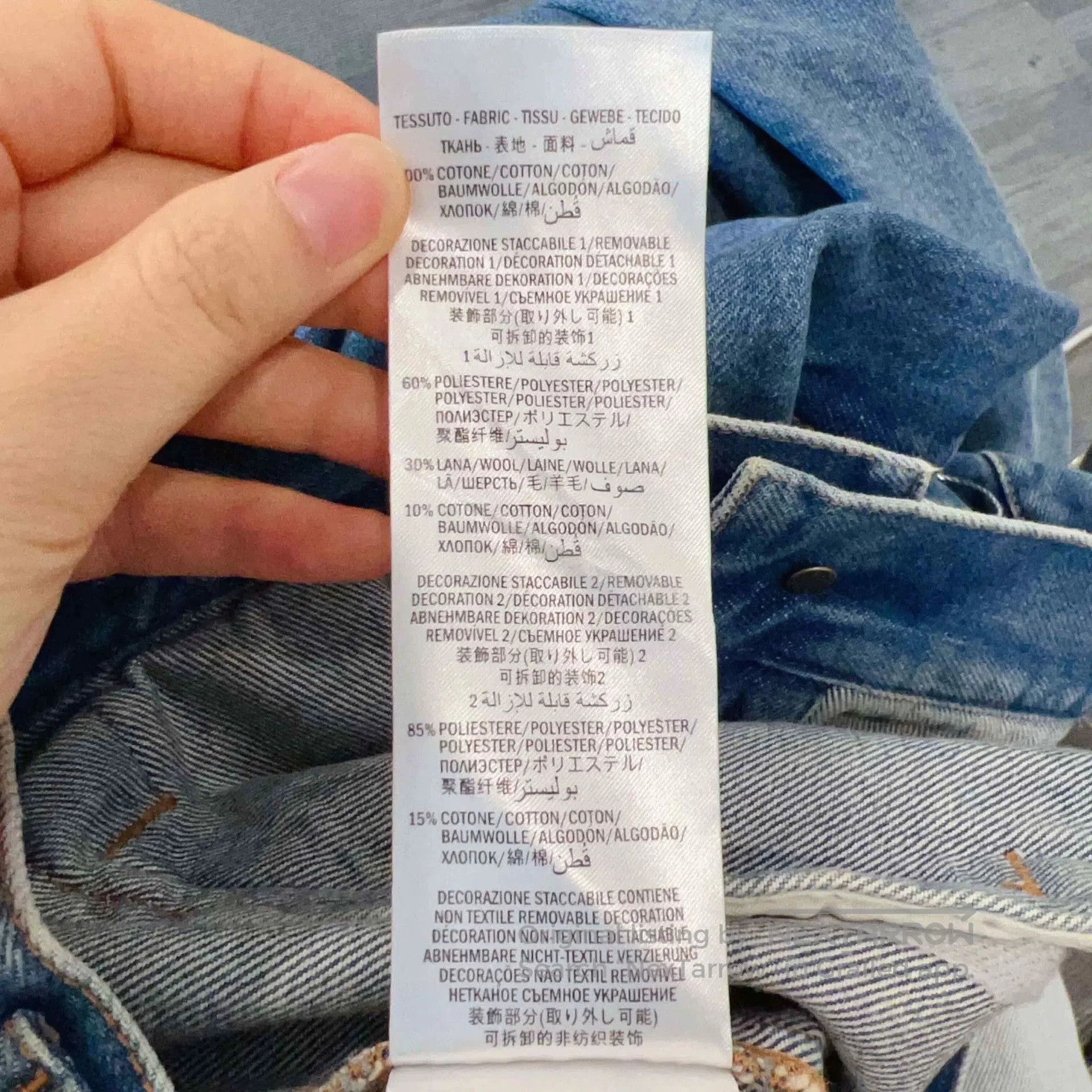 Gucci gucci denim jacket size 38 for sale. Size US M / EU 48-50 / 2 - 4 Thumbnail