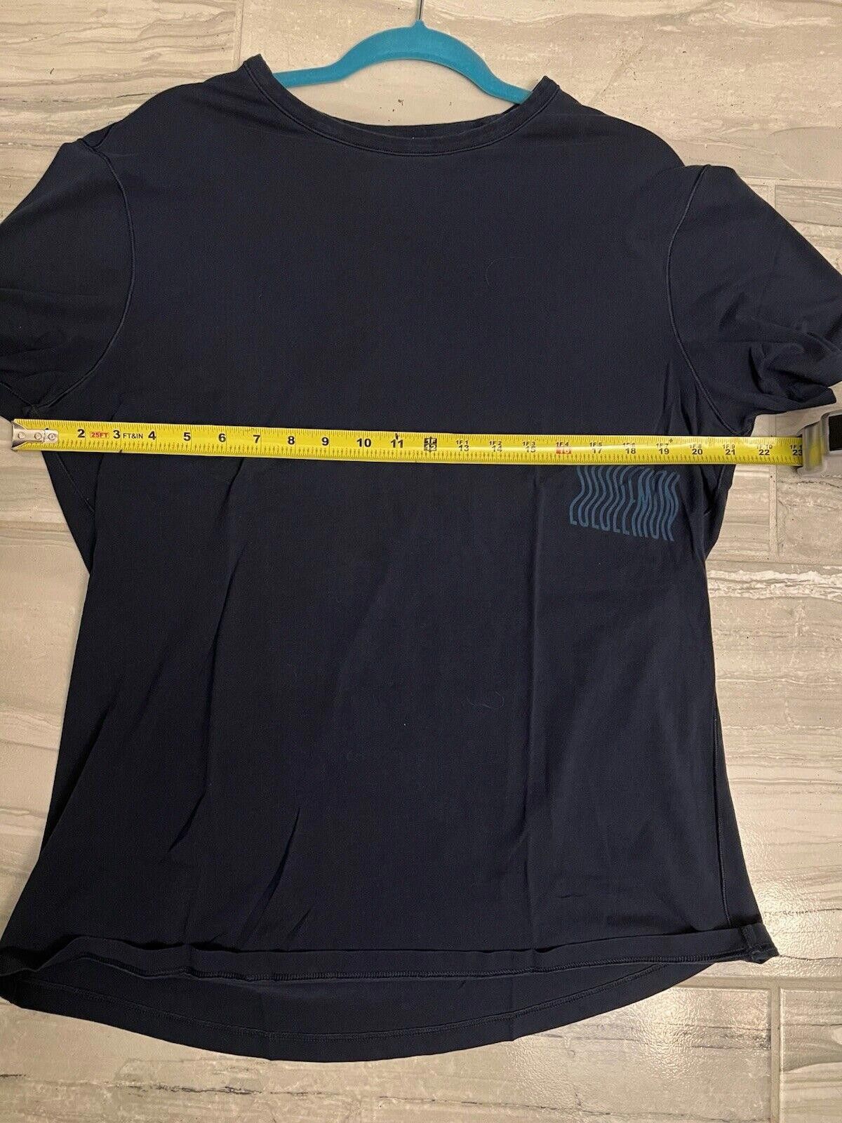 Designer Lululemon Men’s Tshirt Size US L / EU 52-54 / 3 - 6 Thumbnail