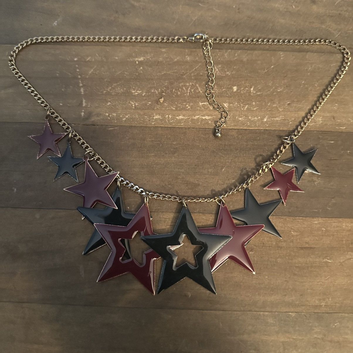 Other Reversible gold tone burgundy & black stars dangle necklace Size ONE SIZE - 3 Thumbnail