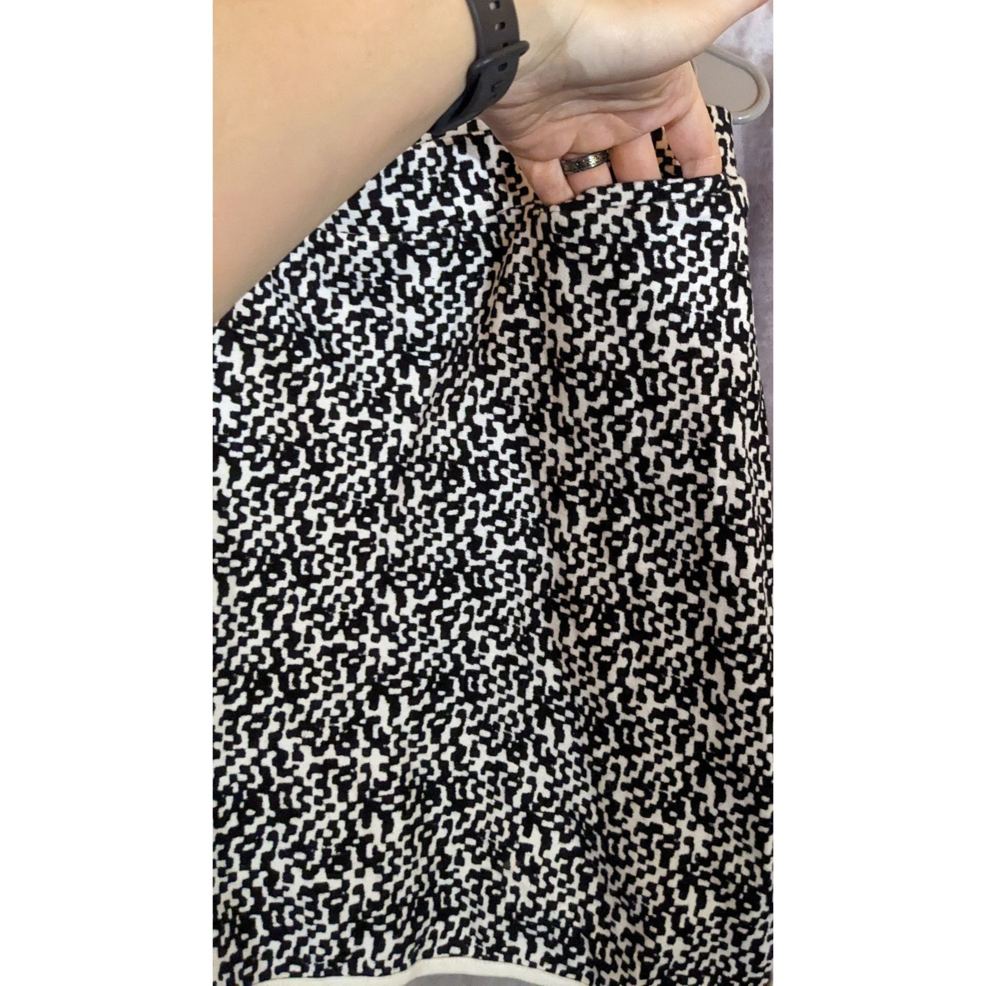 Jones New York Sporty Jones New York Black & White Abstract Print Skort Wit Size 34" / US 12 / IT 48 - 3 Thumbnail