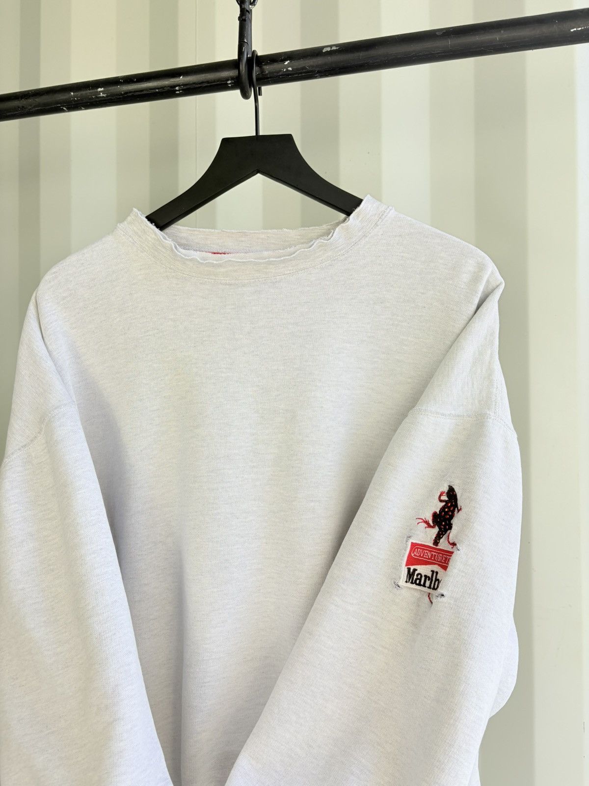 Vintage Marlboro Thrashed Distressed Faded Sweatshirt Grunge Size US XL / EU 56 / 4 - 4 Thumbnail