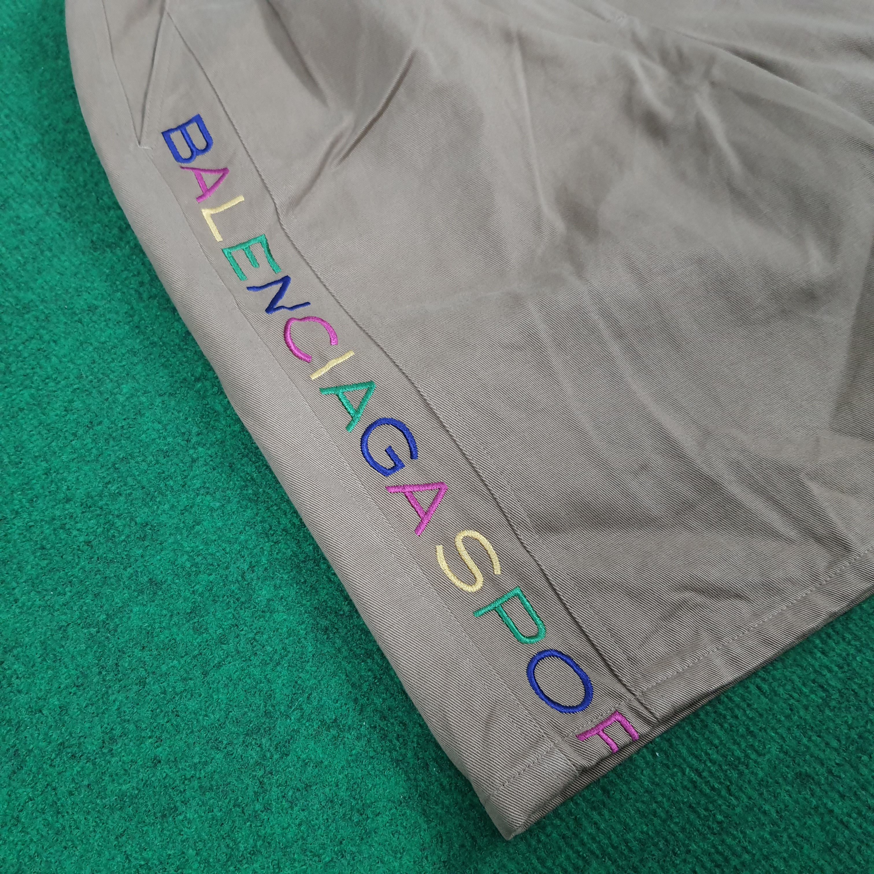 Balenciaga Vintage Balenciaga Sports Spell Out Golf Shorts Size 22" - 2 Thumbnail