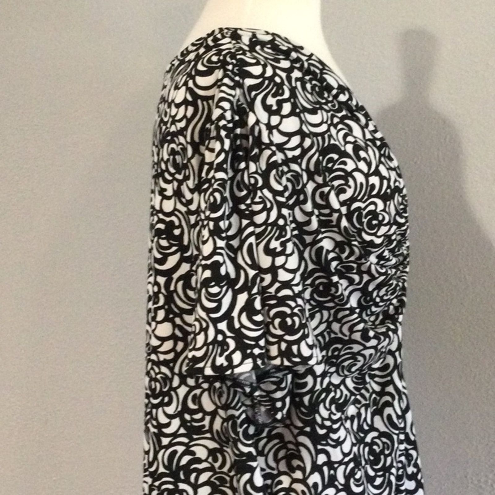 Other Lane Bryant Black & White V-Neck Short Sleeve Blouse 26/28 Size 3XL / US 20-22 - 6 Thumbnail