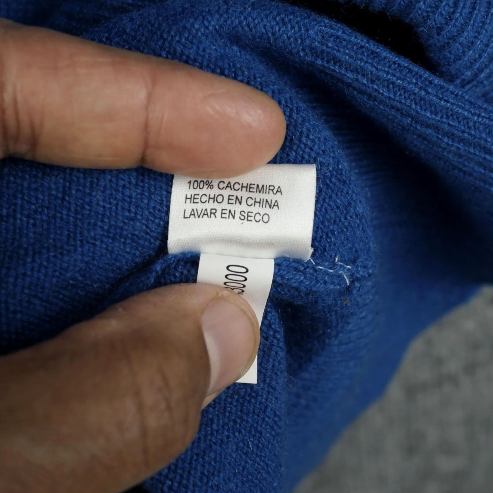Vintage Alex Marie Sweater Womens XL Blue Cashmere V-Neck Pullover Long Sleeve Knit Size XL / US 12-14 / IT 48-50 - 5 Thumbnail