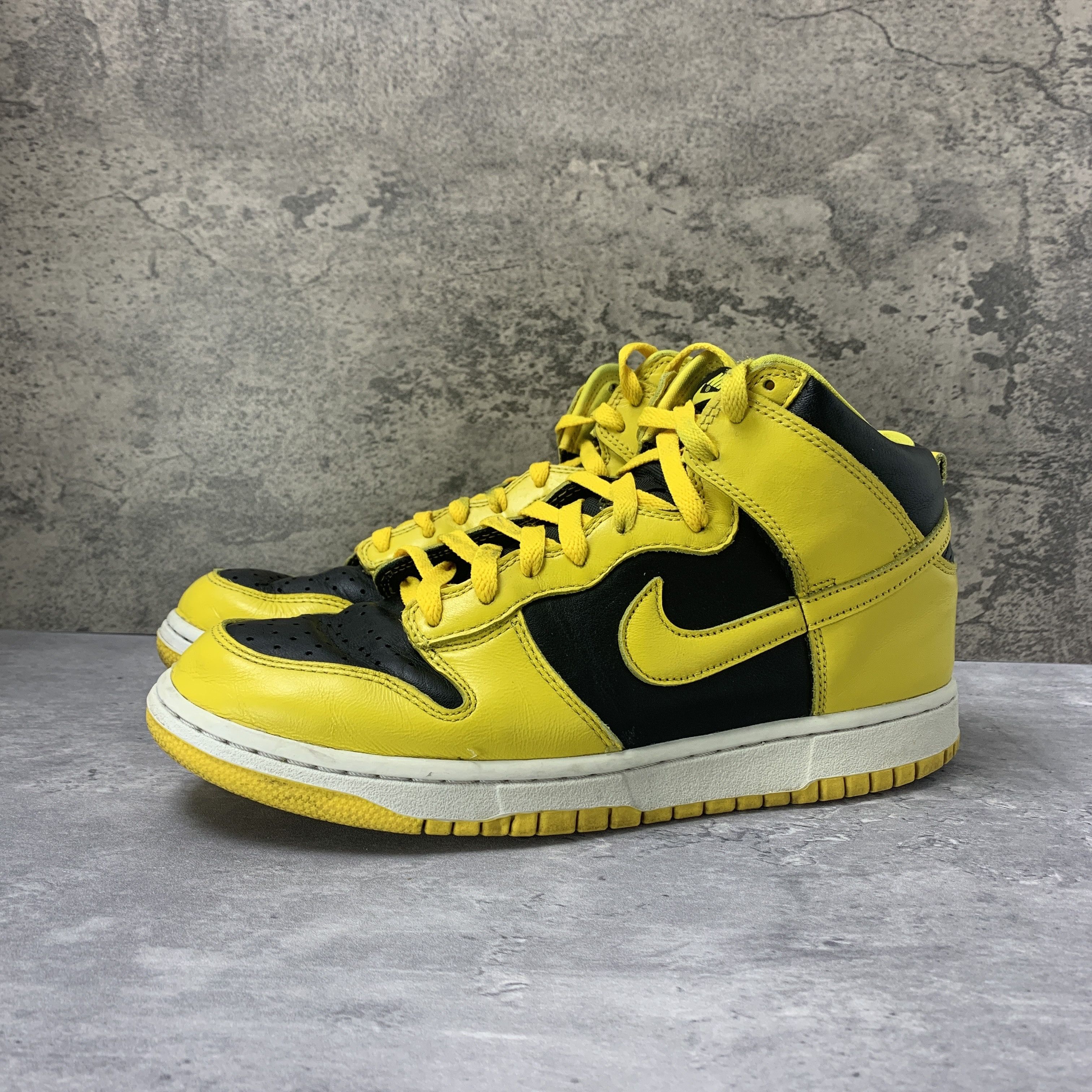 Nike Nike Dunk High SP Varsity Maize CZ8149-002 Size US 9.5 / EU 42-43 - 1 Thumbnail