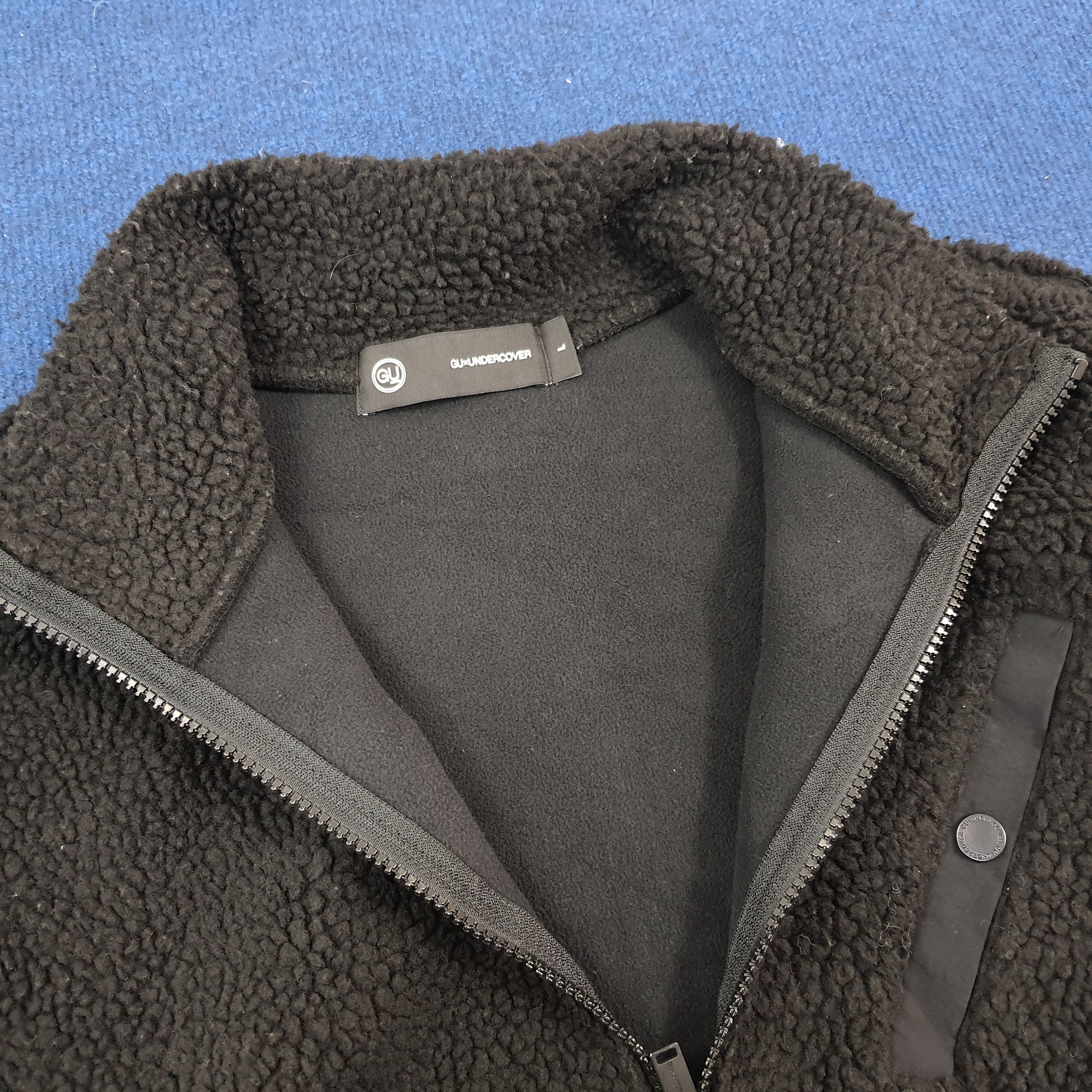 Japanese Brand × Vintage Vintage GU x UNDERCOVER Custom Logo Fleece Jacket Size US L / EU 52-54 / 3 - 6 Thumbnail