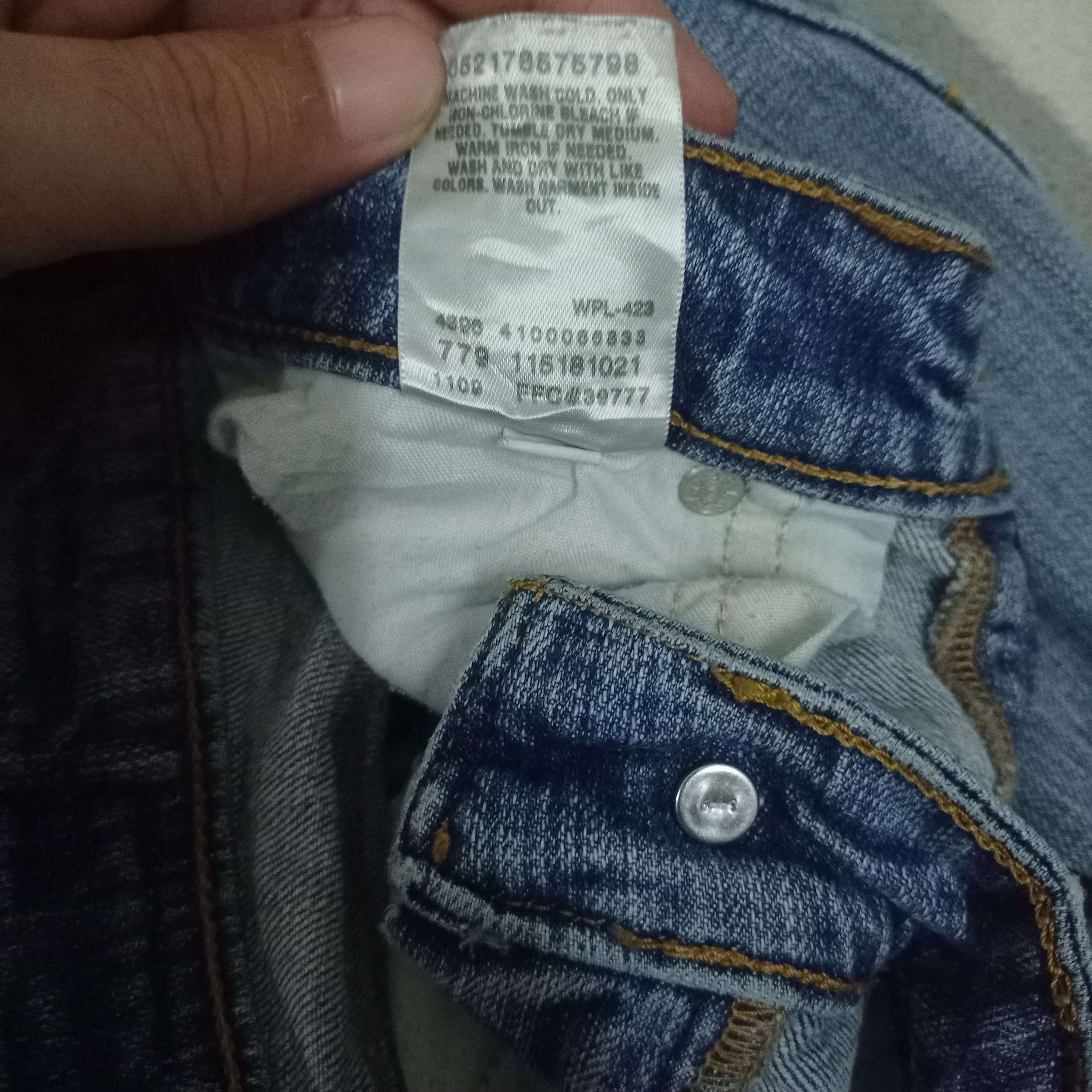 Levi's × Levi's Vintage Clothing Rare Levis 518 Superlow Blue Wash Distressed Flare Jeans Size 28" / US 6 / IT 42 - 7 Thumbnail