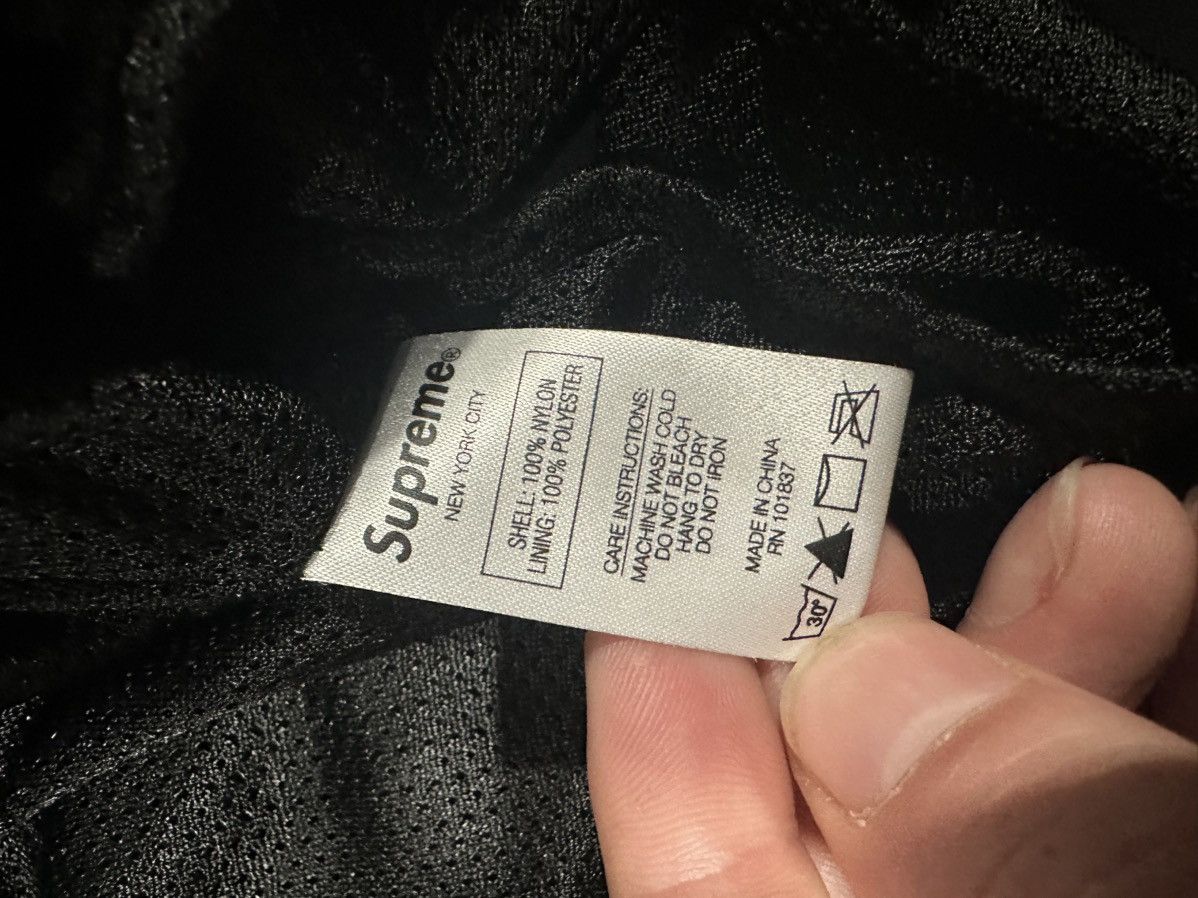 Supreme SUPREME GRADIENT PIPING WATER SHORT Size US 36 / EU 52 - 5 Thumbnail