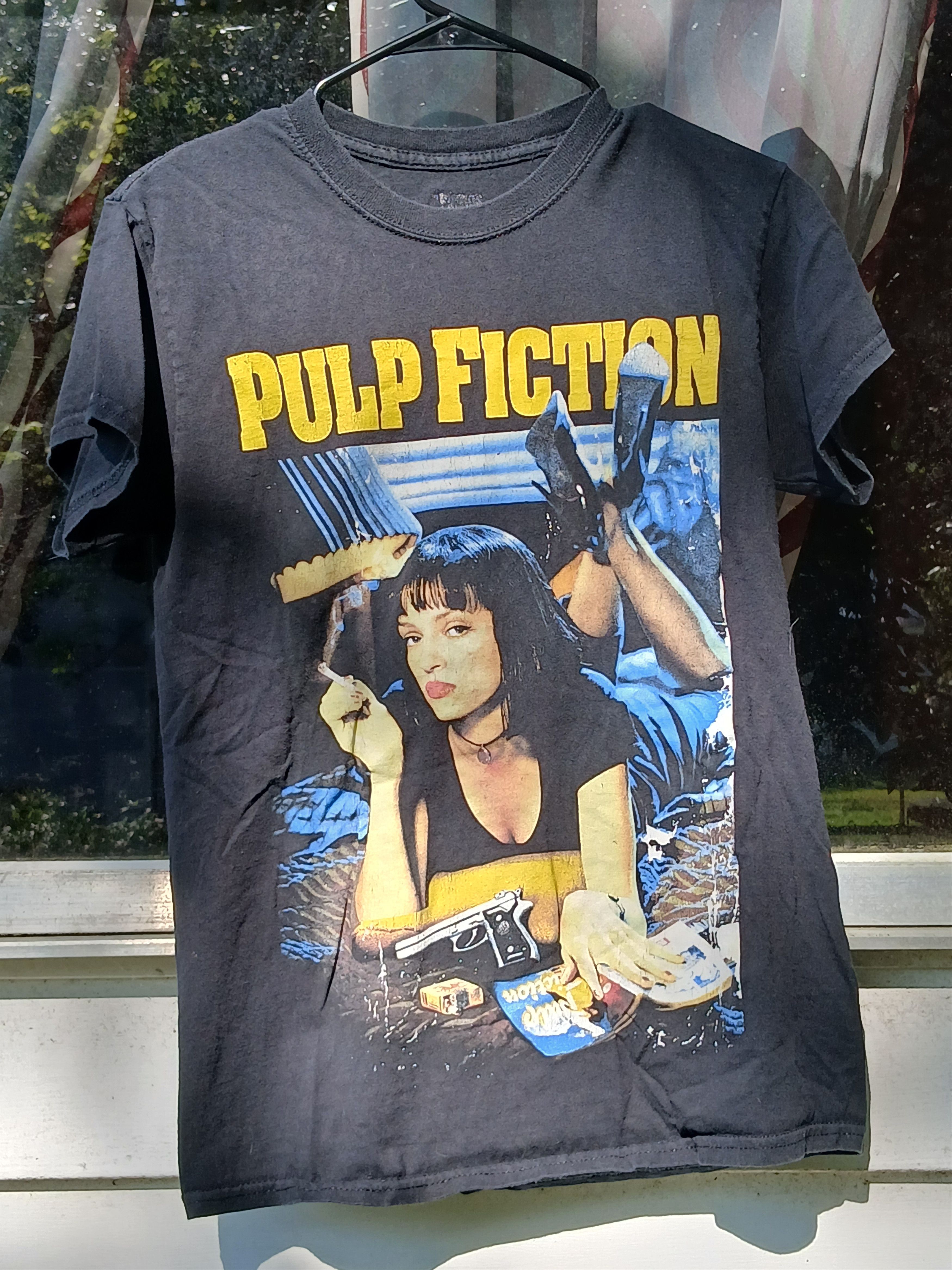 Hot Topic Pulp Fiction Graphic T Shirt Size US M / EU 48-50 / 2 - 1 Preview
