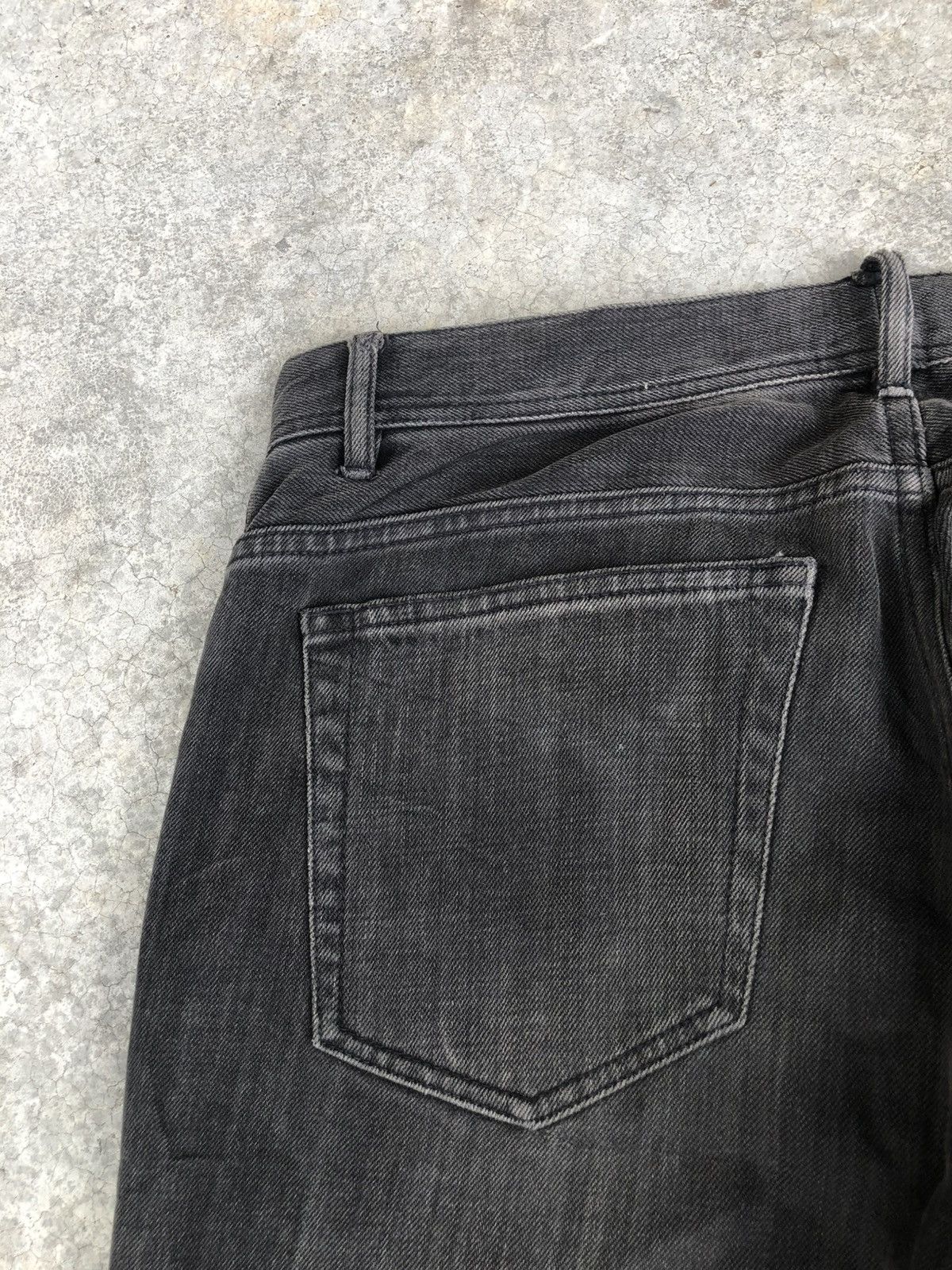 Burberry Burberry Black Label Embroidered Logo Distressed Jeans Slim Size US 31 - 17 Thumbnail