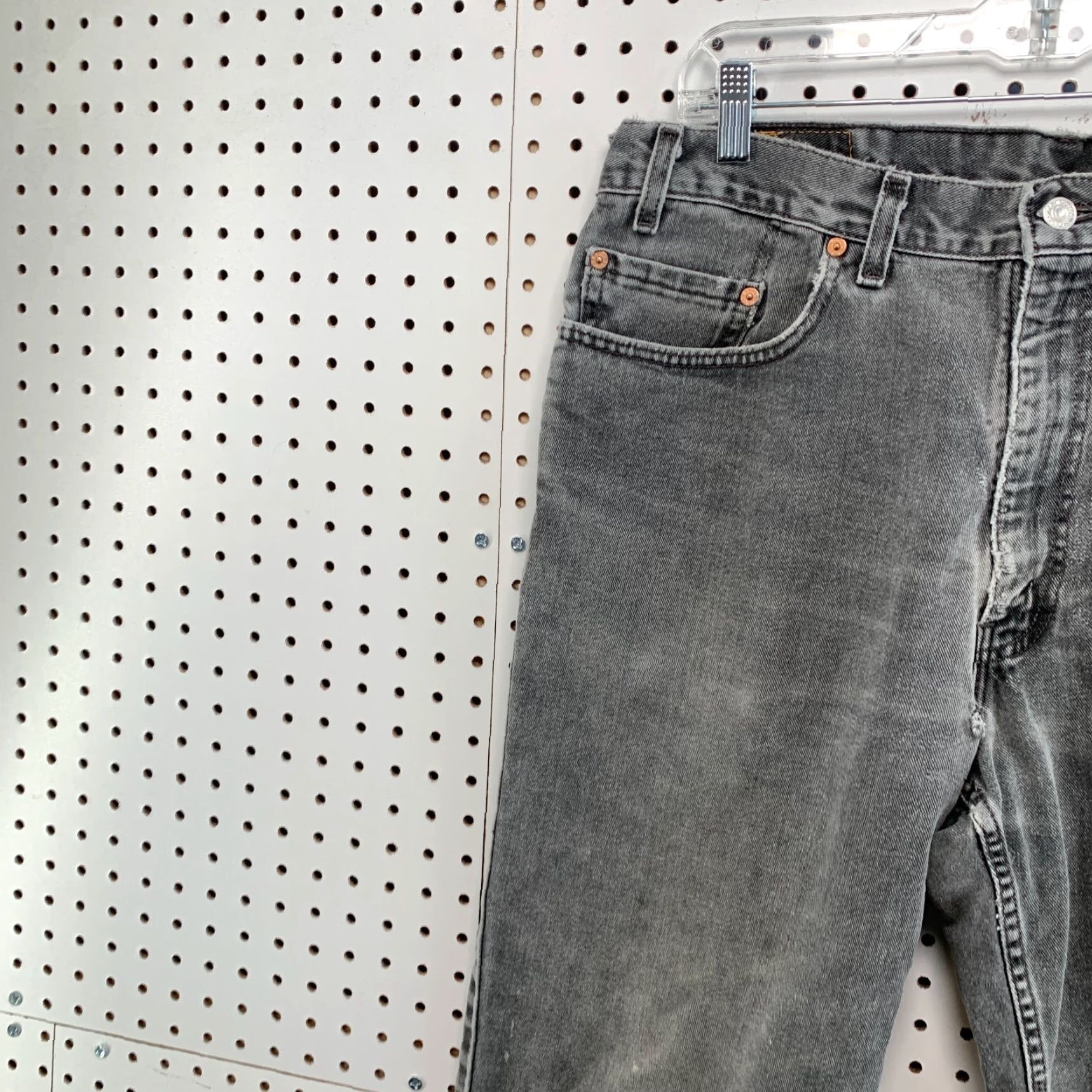 Levi's VINTAGE Levi's 550 Jeans - Denim - Black - Relaxed Fit - Tapered Leg - 34x28 - Men's Regular 34in Inseam - 1990s Theme Size US 34 / EU 50 - 6 Thumbnail