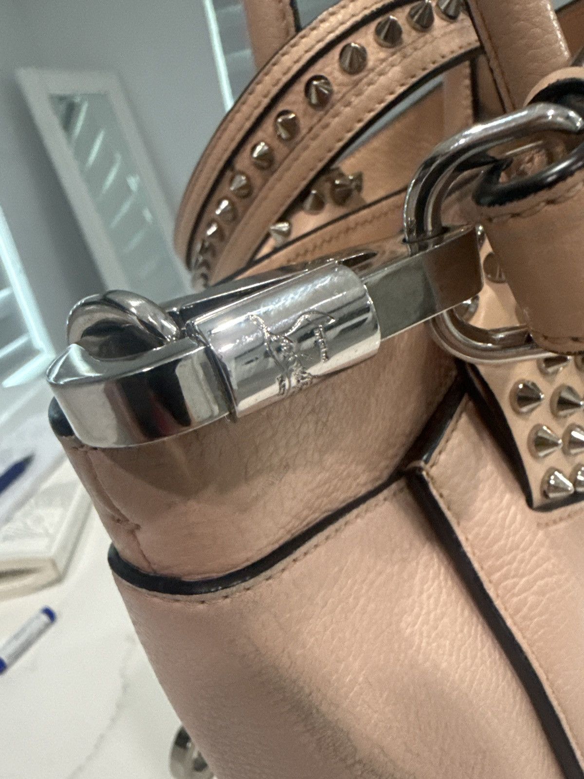 Christian Louboutin Christian Louboutin Eloise Small Studded Leather Tote Beige Size ONE SIZE - 16 Thumbnail
