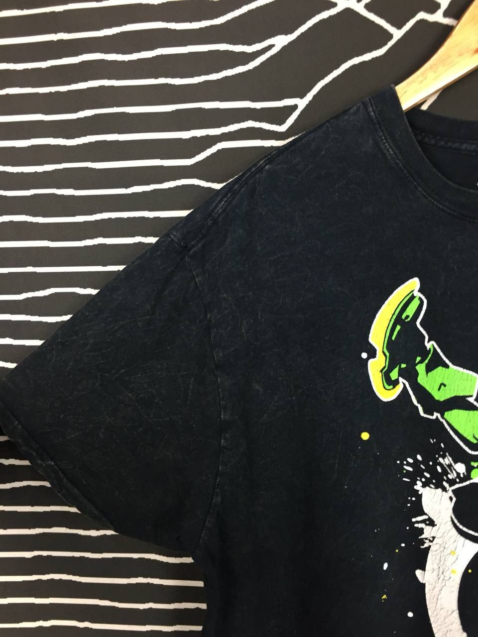 The Game Blizzard Entertainment Overwatch Lucio Video Game Tee Size US L / EU 52-54 / 3 - 4 Thumbnail