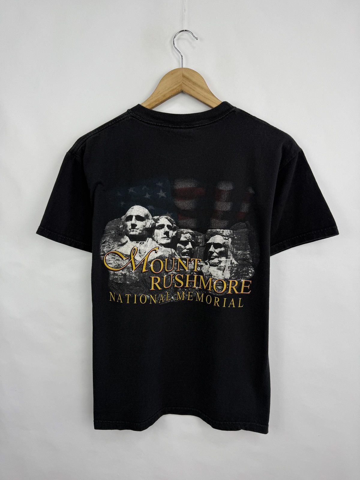 Harley Davidson 🇺🇸 Vintage Harley Davidson Sturgis T-Shirt Mount Rushmore 3D Size US M / EU 48-50 / 2 - 8 Thumbnail