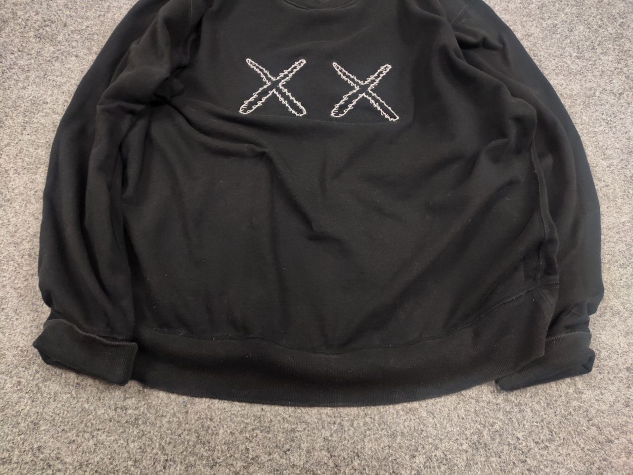 Kaws × Uniqlo Kaws Sesame Street x Uniqlo Black logo Crew Check Sweatshirt Size US XL / EU 56 / 4 - 5 Thumbnail