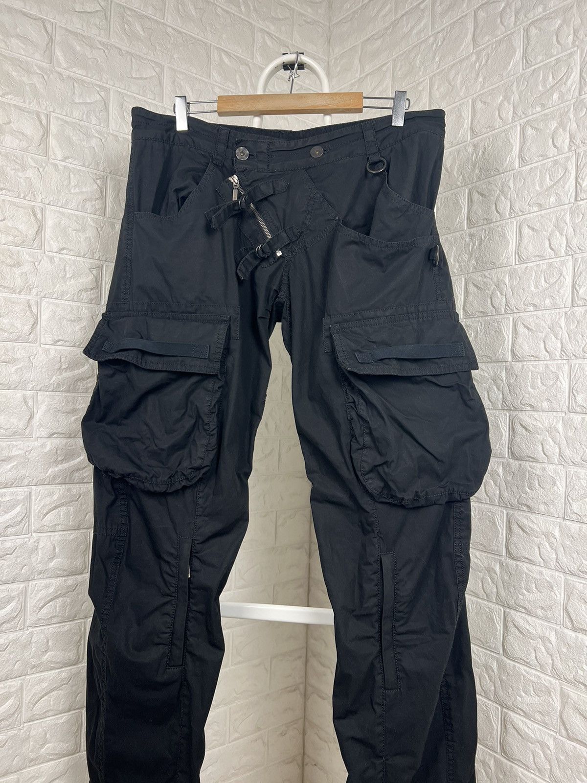 Yasuyuki Ishii Yasuyuki Ishii Bondage Cargo Pants Size US 35 - 3 Thumbnail