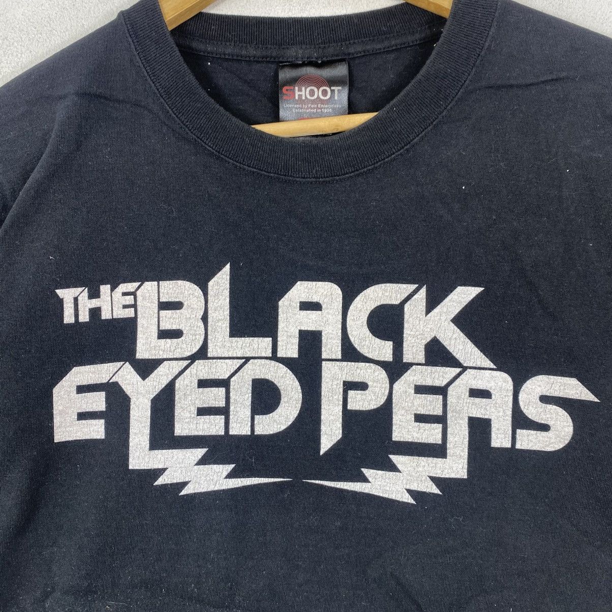 Band Tees Vtg Black Eyed Peas The END Tour Shirt Large Shoot Tag Size US L / EU 52-54 / 3 - 4 Thumbnail