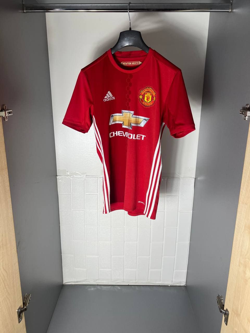 Nike VINTAGE ADIDAS FC MANCHESTER UNITED ENGLAND SOCCER JERSEY Size US XS / EU 42 / 0 - 2 Thumbnail