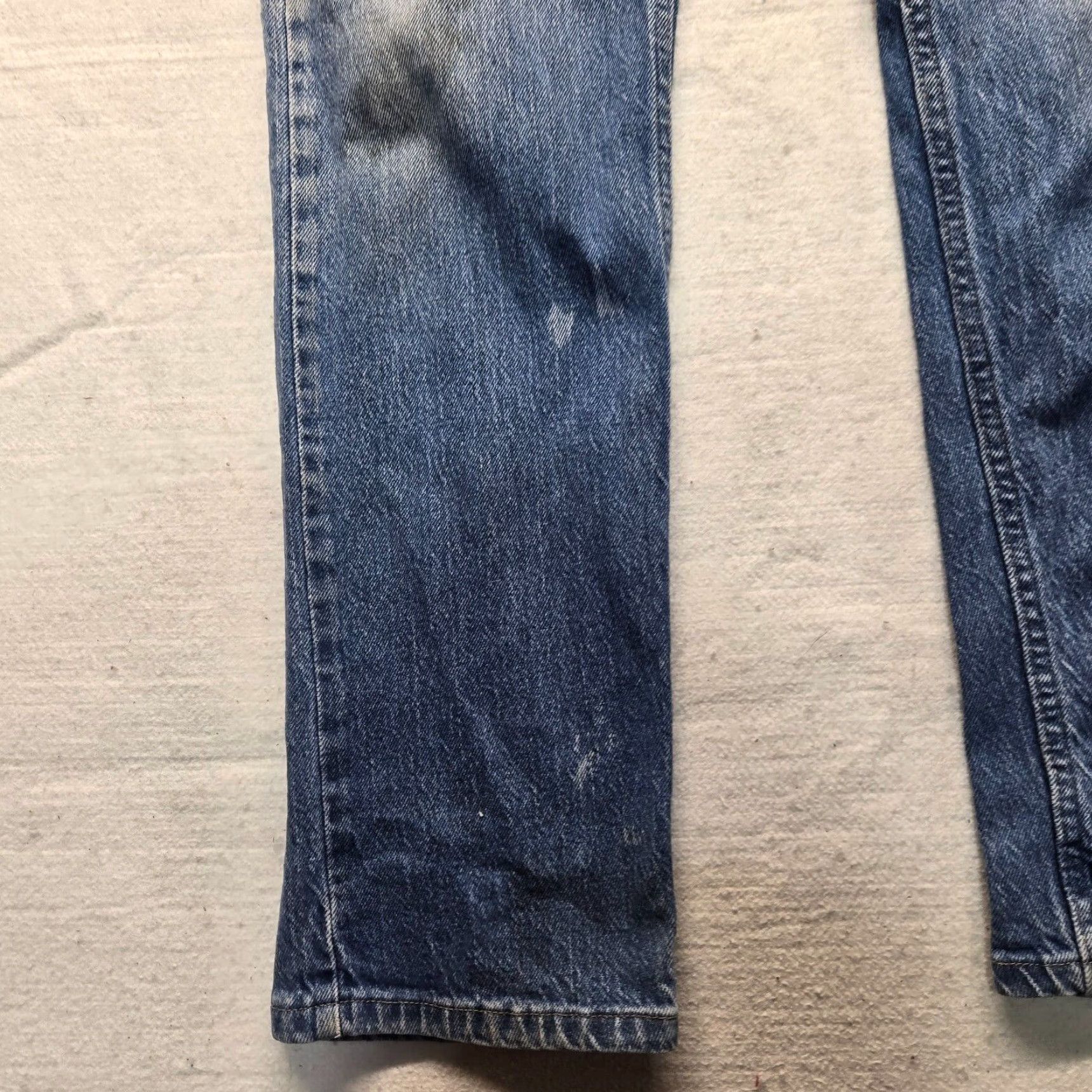 Wrangler Wrangler Relaxed Fit Jeans Medium Wash Straight Leg Men's 31x30 Blue Denim Size US 31 - 2 Thumbnail