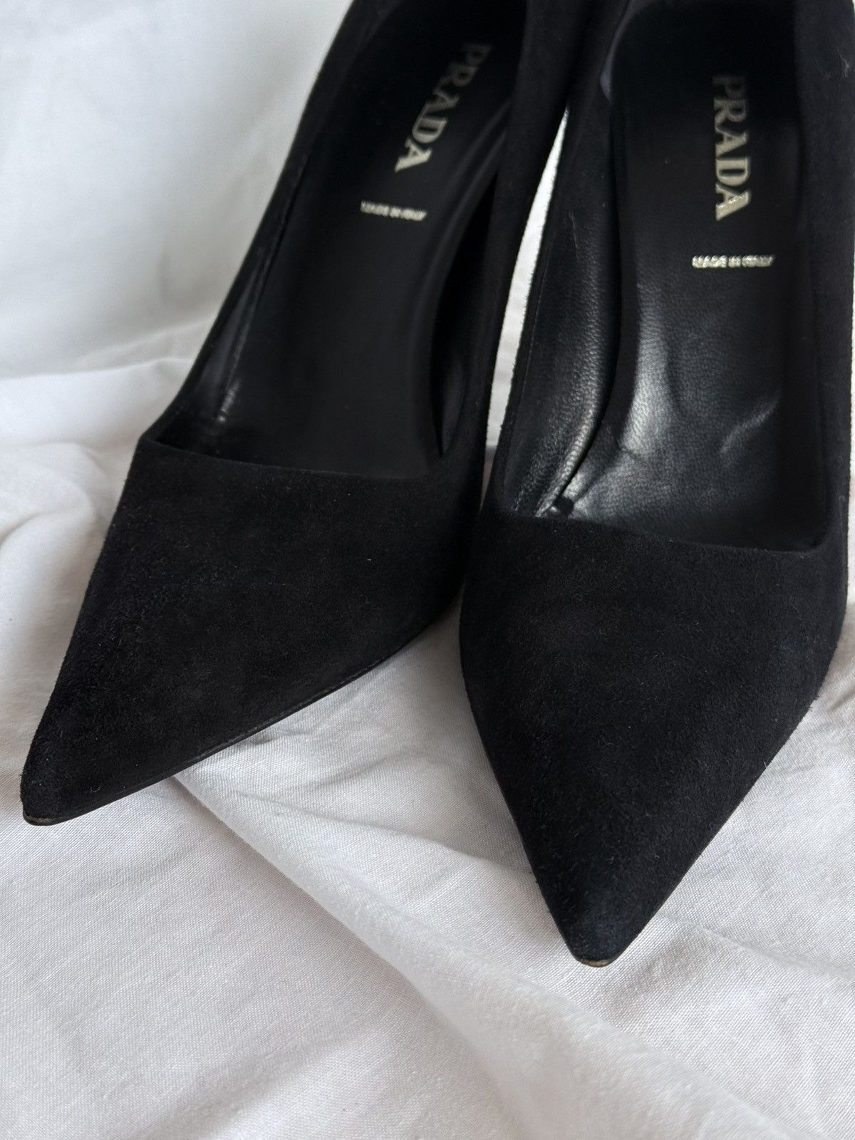 Prada Prada Black Suede Classic Basic Pumps Heels Pointed Toe Size US 9 / IT 39 - 2 Thumbnail