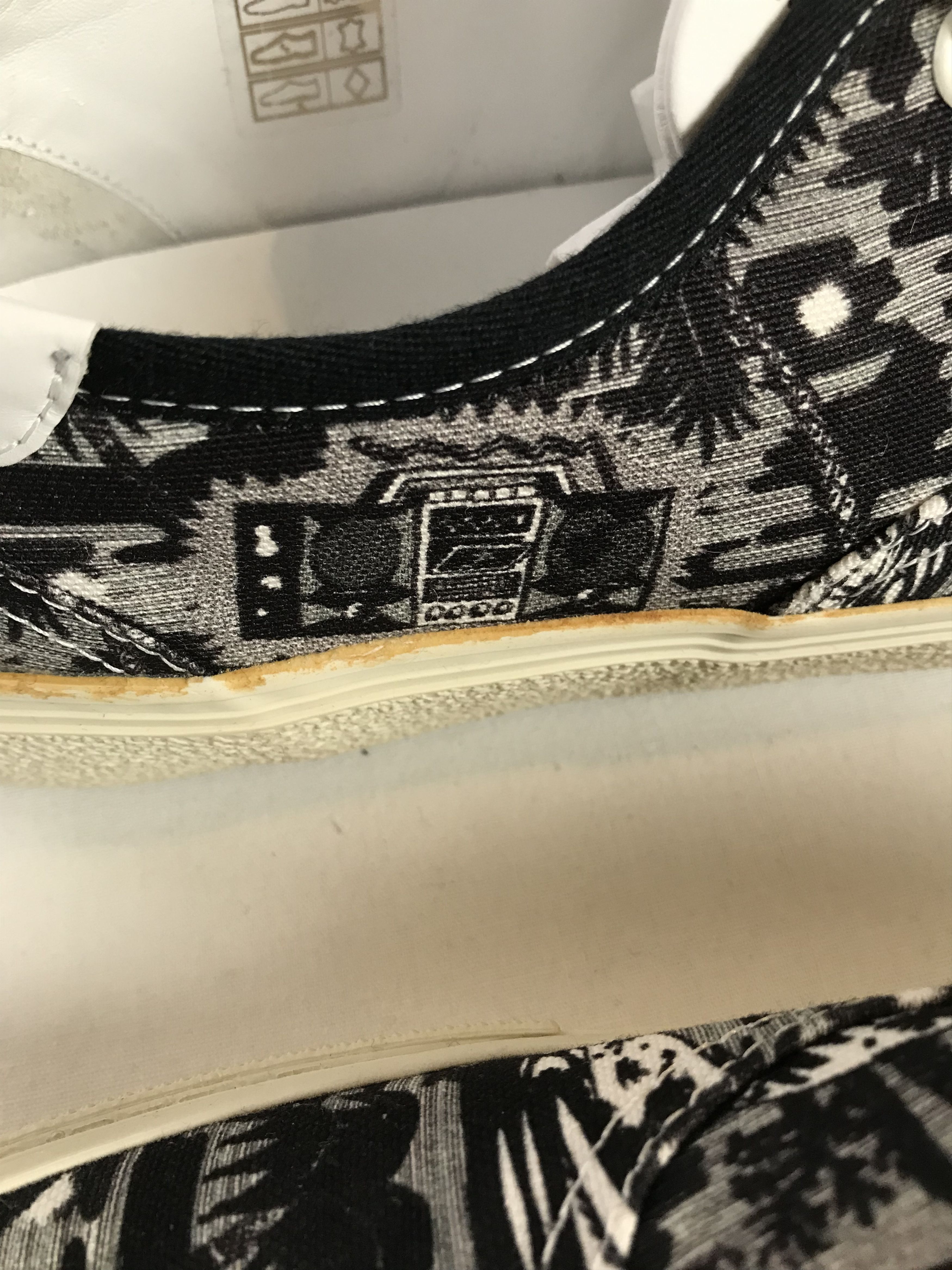 Saint Laurent Paris Saint Laurent Canvas Black & White Sneaker Size US 10 / EU 43 - 6 Thumbnail