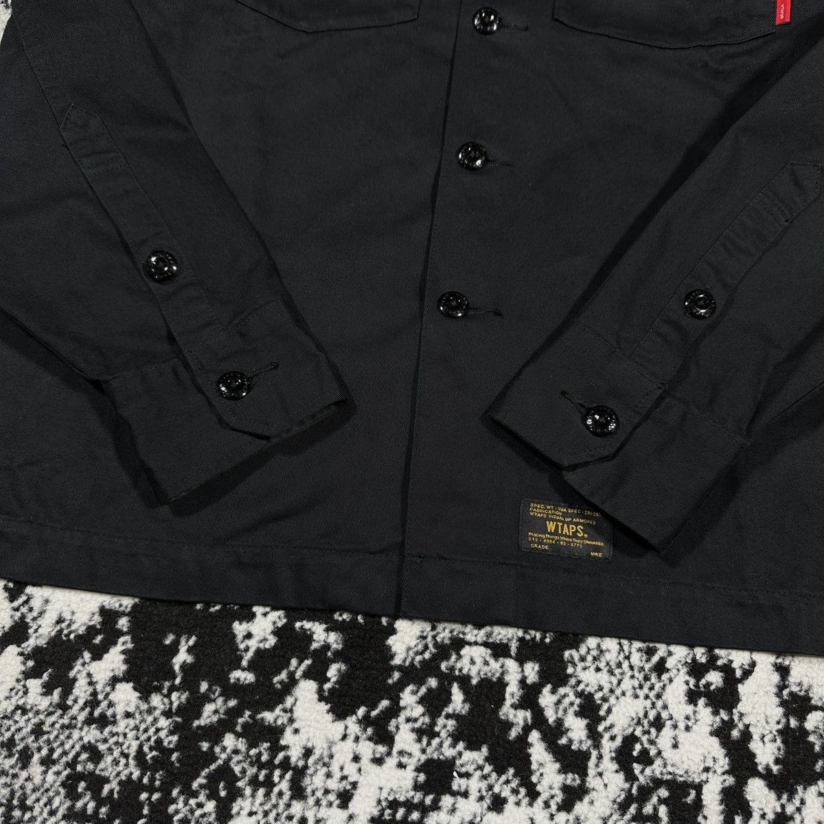 Japanese Brand WTAPS BUDS LS 01 SHIRT / COTTON. TWILL 2017 Size US M / EU 48-50 / 2 - 5 Thumbnail
