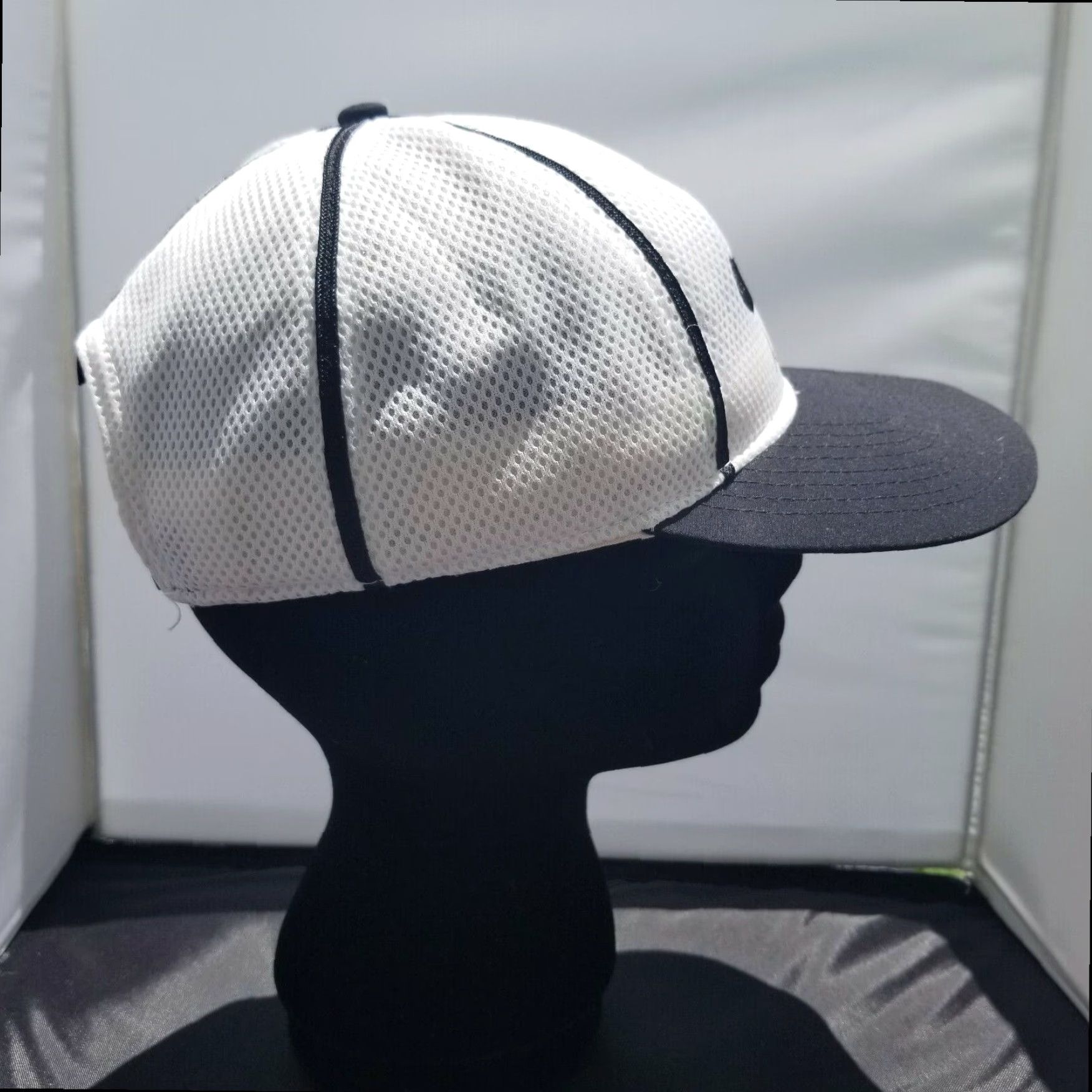 Nike VINTAGE Nike 90s White Black Logo Snapback Hat Cap Adult One Size Size ONE SIZE - 2 Thumbnail