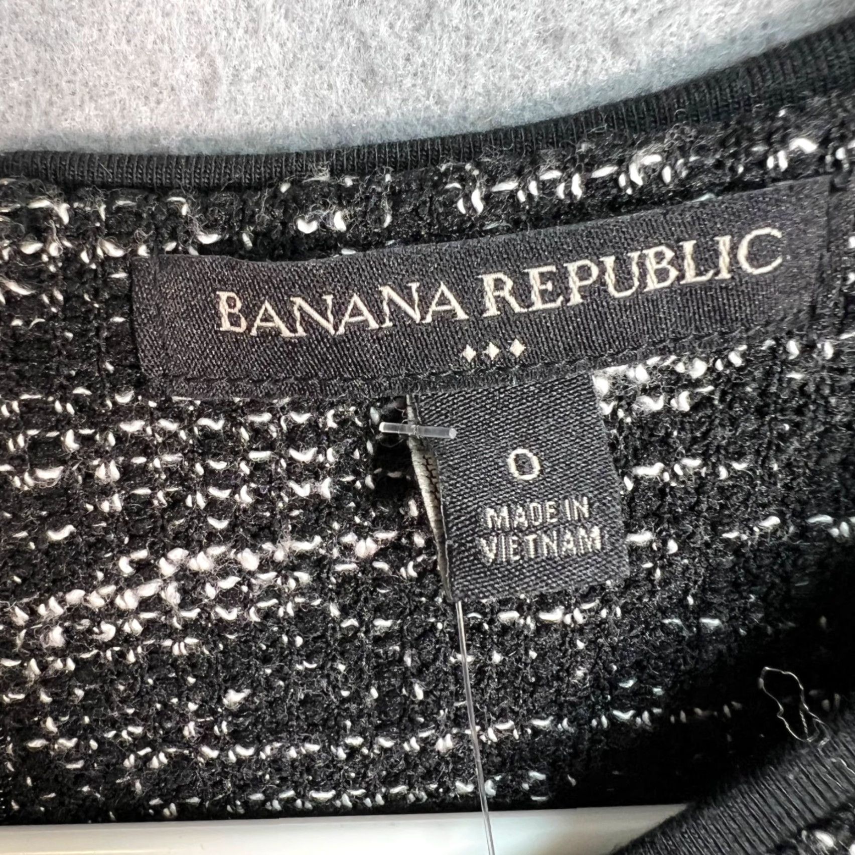 Banana Republic VINTAGE Banana Republic Dress Womens Size 0 Black & White Tweed Short Sleeve Sheath Size 25" / US 0 / IT 36 - 3 Thumbnail