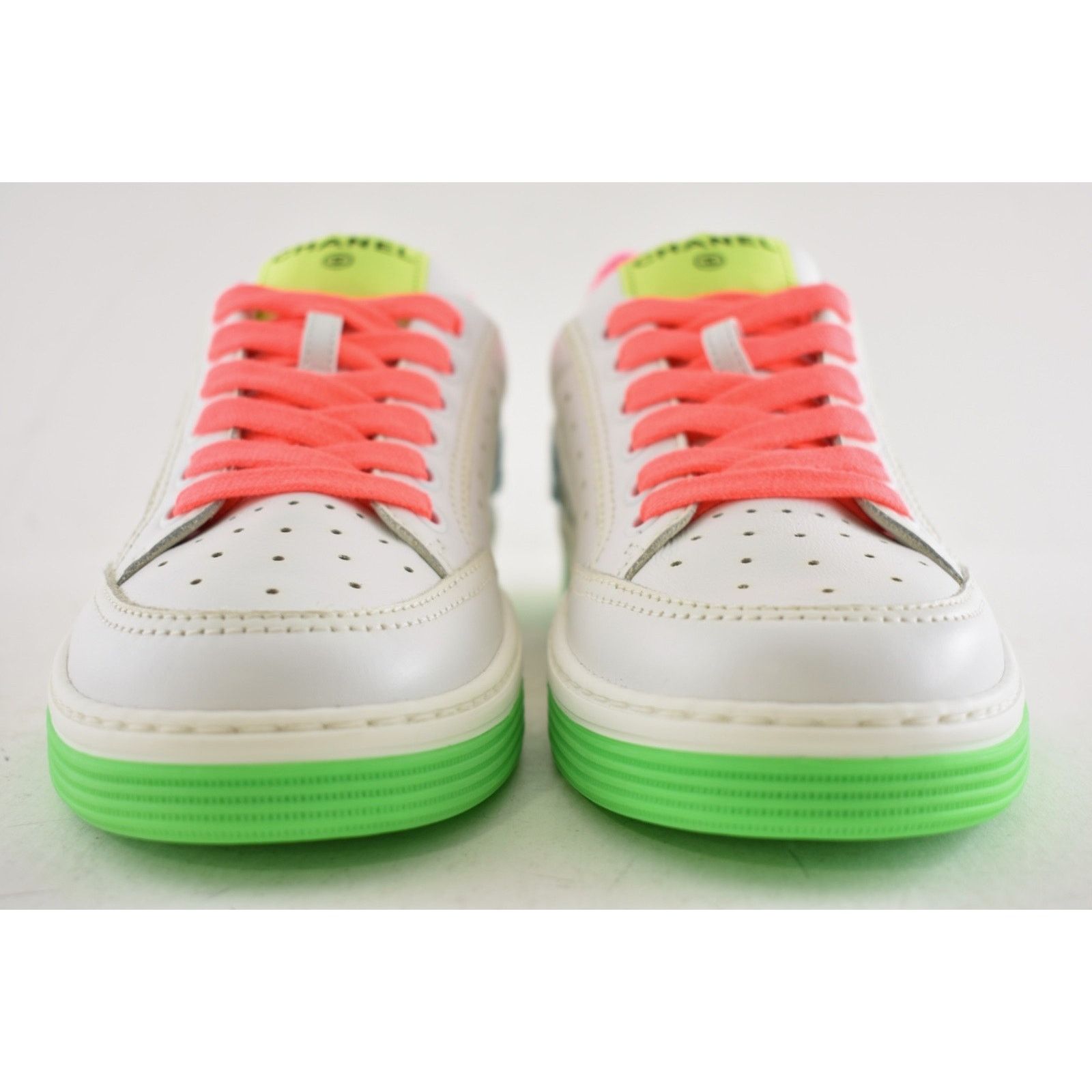 Chanel Chanel Neon CC Logo Flat Lace Up Runner Trainer Sneaker 37 Size US 7 / IT 37 - 6 Thumbnail