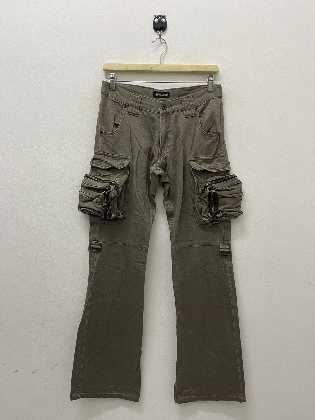 Japanese Brand Rare Vintage ROOT THREE 3D Pocket Flare Cargo Pant Size US 29 - 1 Thumbnail