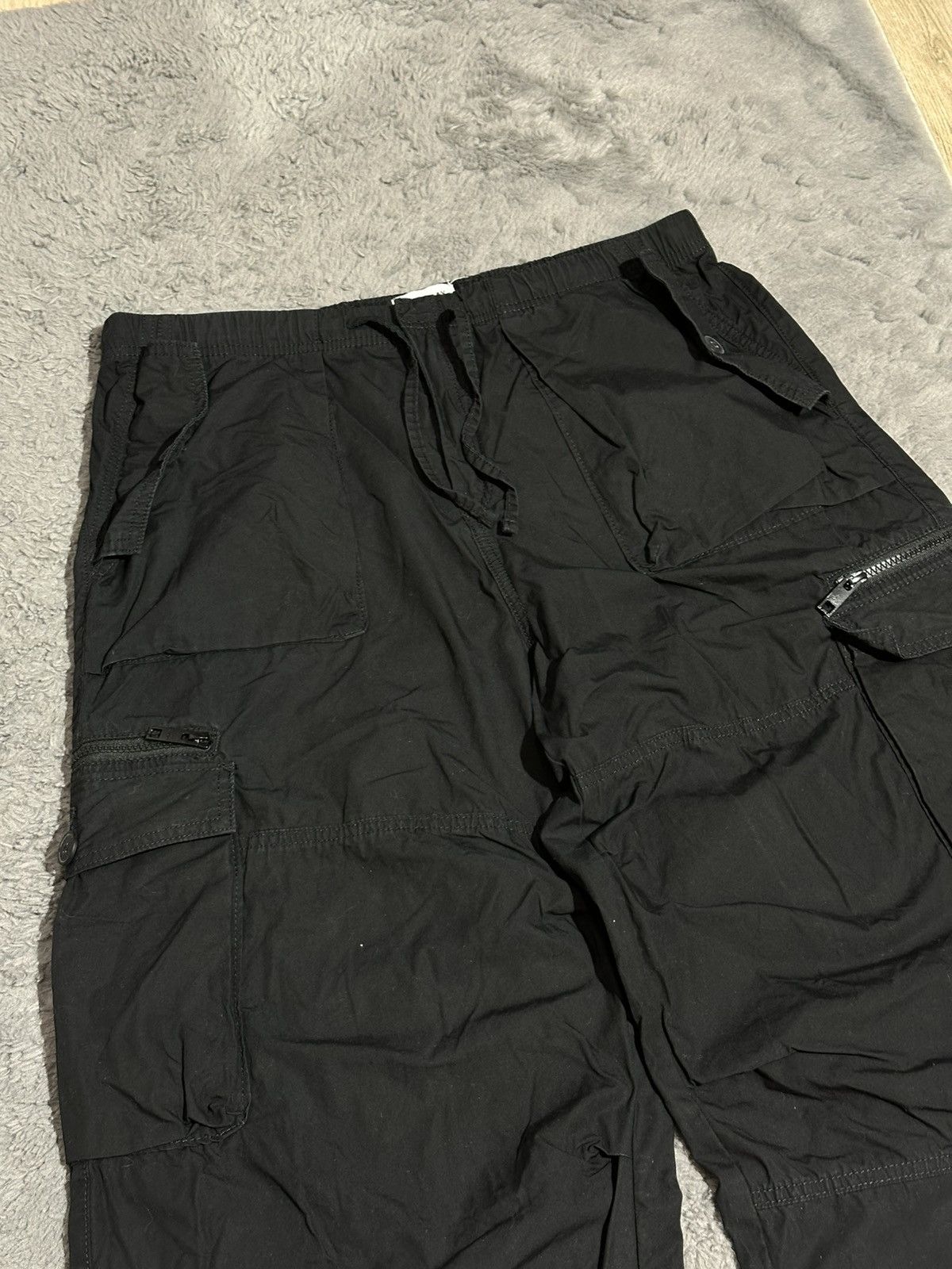 Weekday Weekday "Gorpcore" Wide-Leg Technical Cargo Pants Size US 34 / EU 50 - 3 Thumbnail