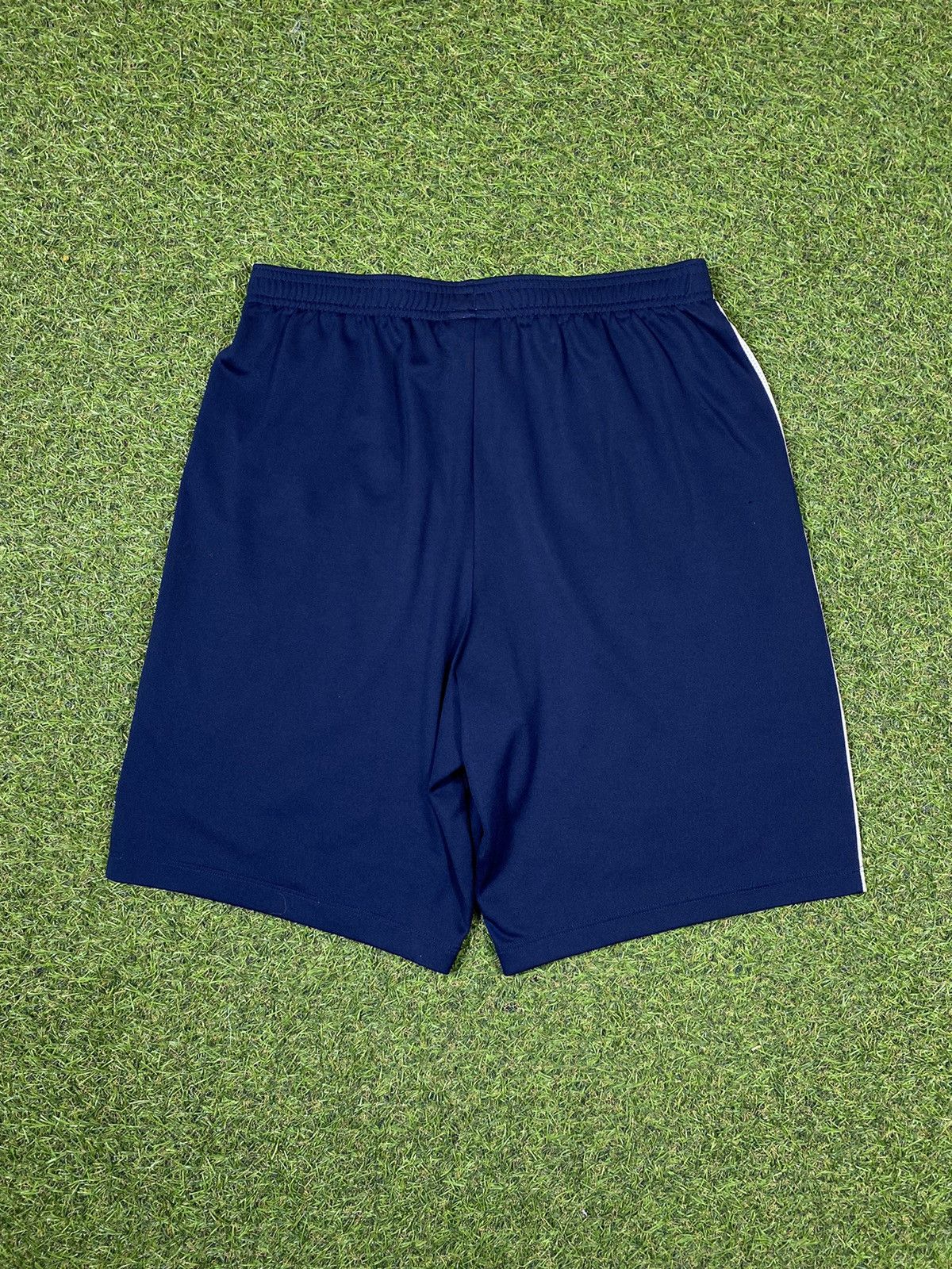Nike Vintage Nike shorts streetwear swoosh casual y2k size M Size US 32 / EU 48 - 2 Thumbnail