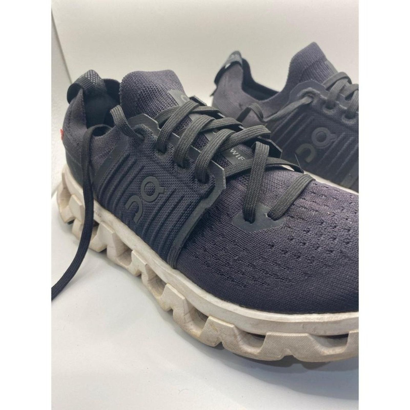 On On Running Cloudswift Black Mens Athletic Shoes Size 7.5 Size US 7.5 / EU 40-41 - 3 Thumbnail