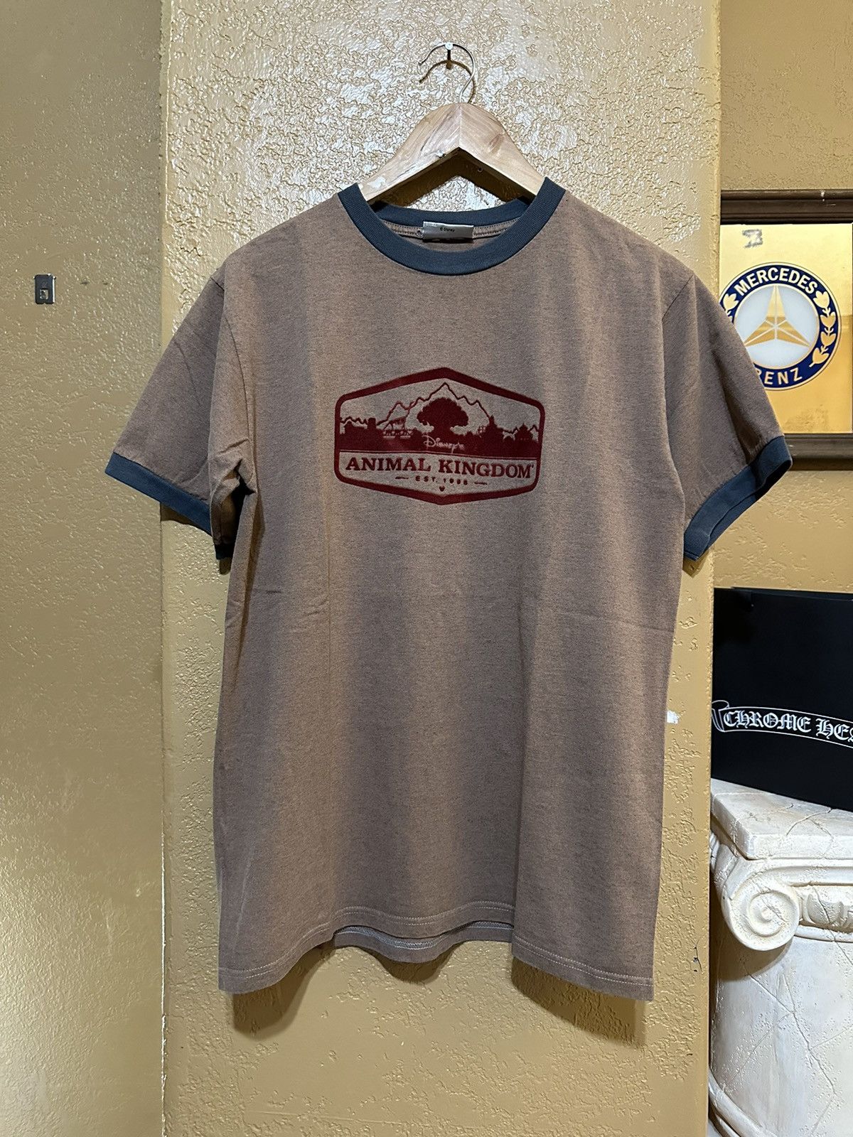 Disney × Vintage Vintage Disney World Animal Kingdom Ringer T Shirt Size US M / EU 48-50 / 2 - 1 Thumbnail