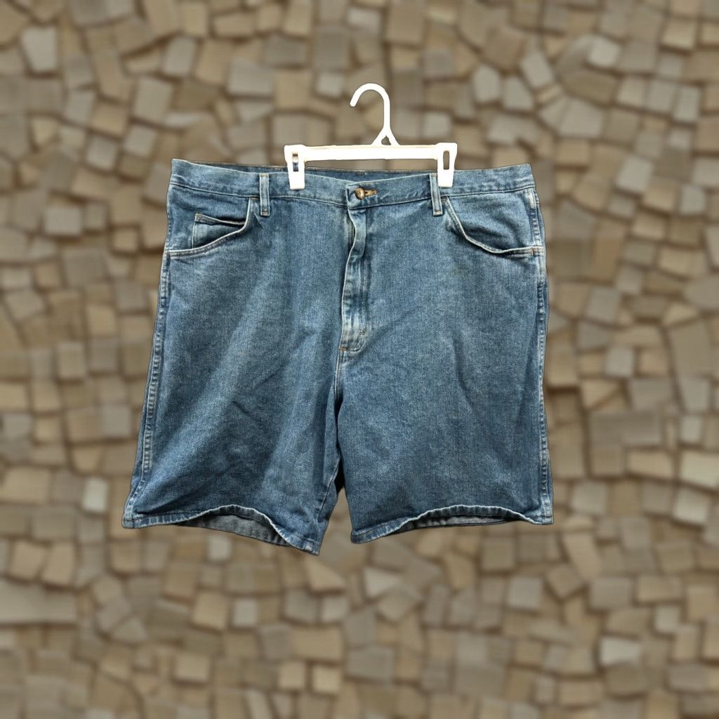 Wrangler Wrangler Mens Shorts 42 Mid Rise Medium Wash Blue Denim Bermuda Shorts - 5-Pocket, Belt Loops, Flat Front, Regular Fit Mens Size US 42 / EU 58 - 1 Thumbnail