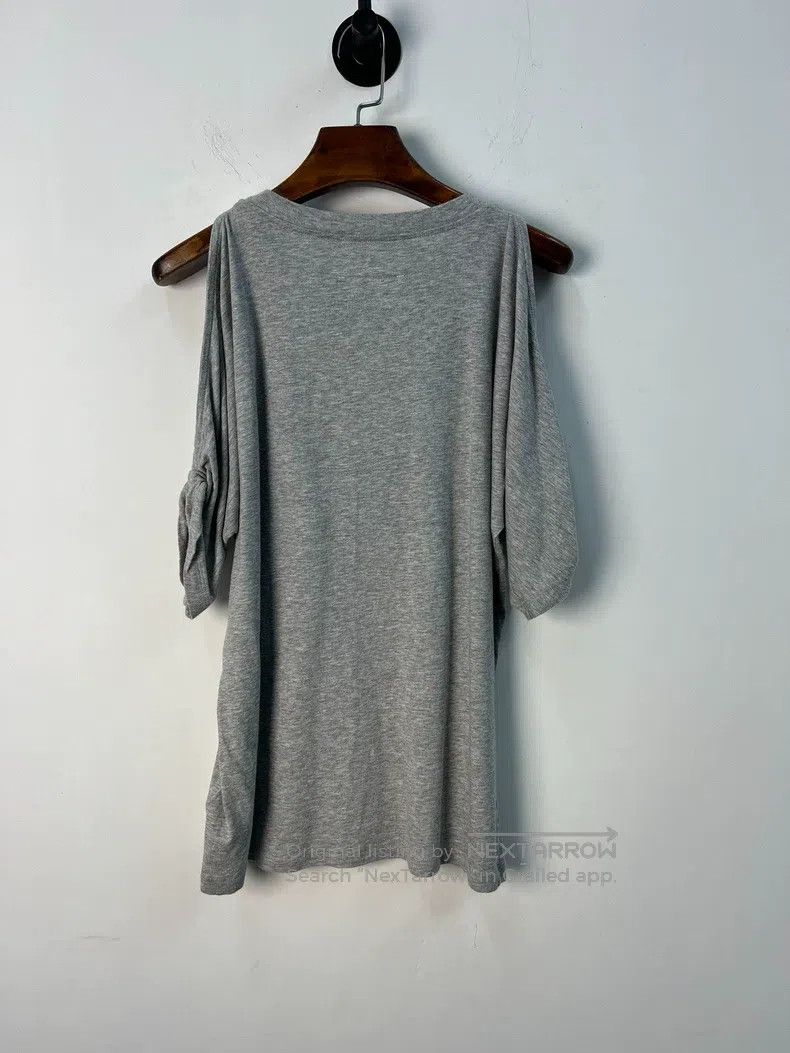 Maison Margiela Maison Margiela Grey off-the-shoulder short sleeves Size XS / US 0-2 / IT 36-38 - 2 Thumbnail