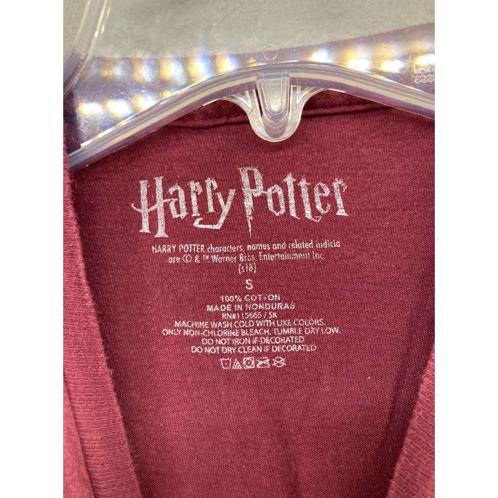 Vintage Harry Potter Mens TShirt Small Burgundy Gryffindor Quidditch Hogwarts Shirt Adult Small Red Nike Size US S / EU 44-46 / 1 - 5 Thumbnail