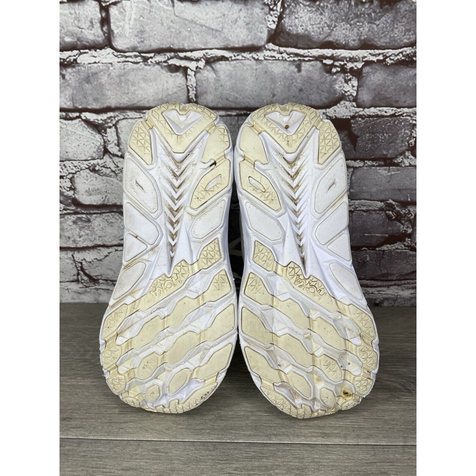 Hoka Hoka One One Clifton 8 1119394 BDBBW White Yellow Running Sn Size US 8 / IT 38 - 8 Thumbnail
