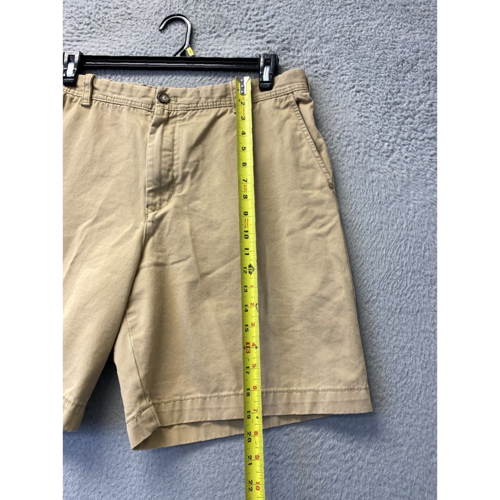 Izod VINTAGE Izod Men's Chino Shorts Size 36 Casual Cotton Tan Men Size US 36 / EU 52 - 4 Thumbnail