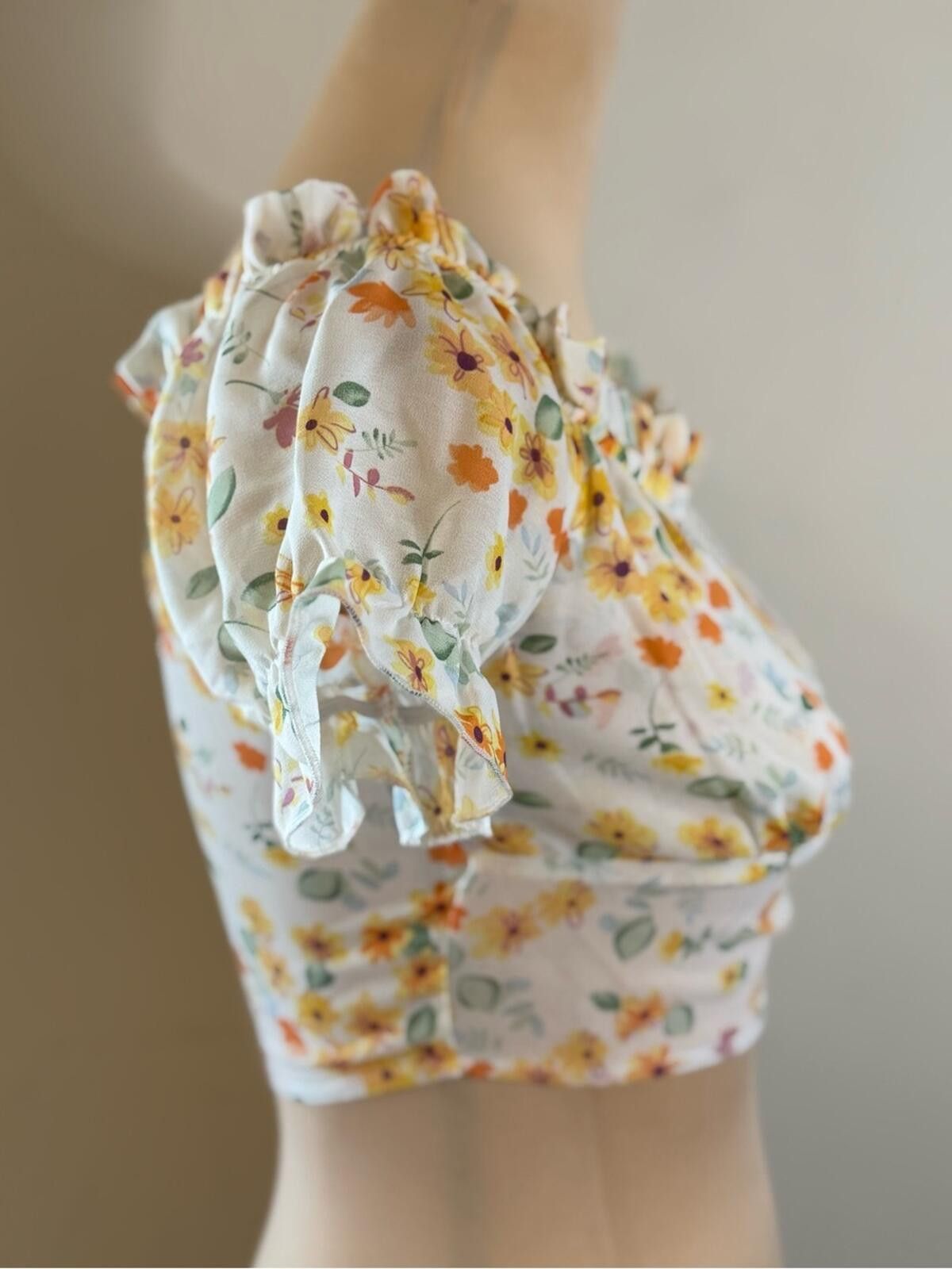 Other Eilly Bazar ditsy floral crop top ruffled short sleeves SM Size S / US 4 / IT 40 - 2 Thumbnail