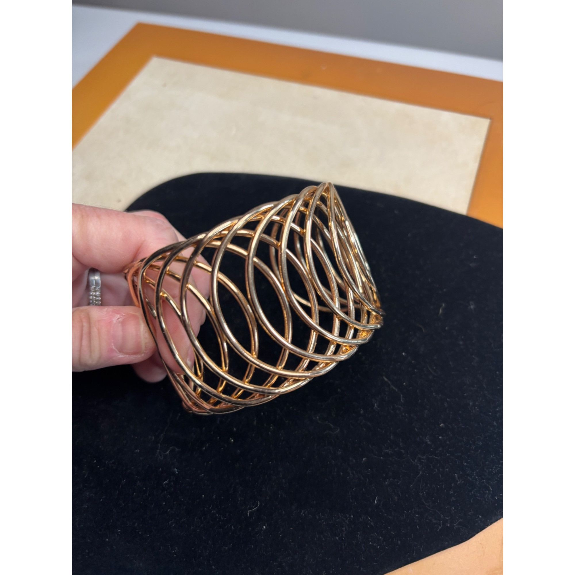 Other Vintage Gold-Toned Openwork Cuff Bracelet With Twisted Wire Size ONE SIZE - 12 Thumbnail